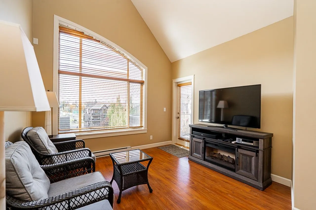 581 8288 207a Street