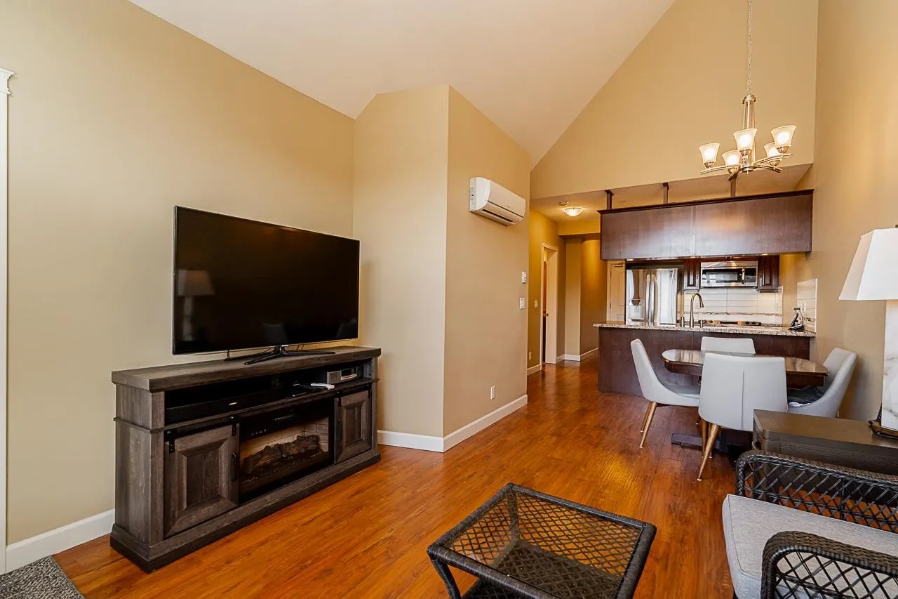 581 8288 207a Street