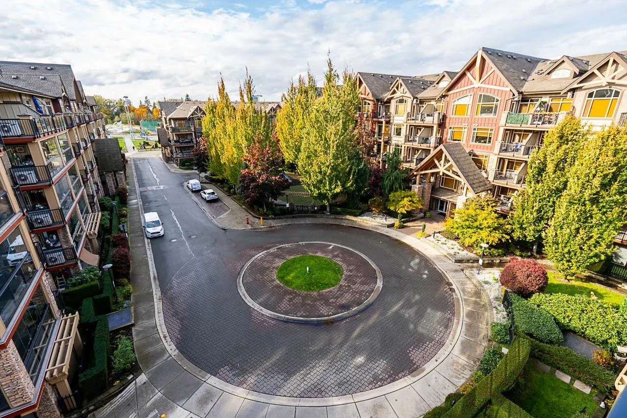 581 8288 207a Street