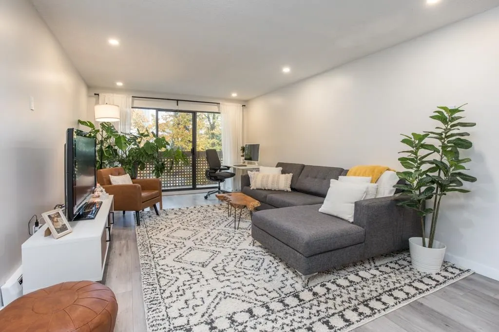 309 7151 Edmonds Street