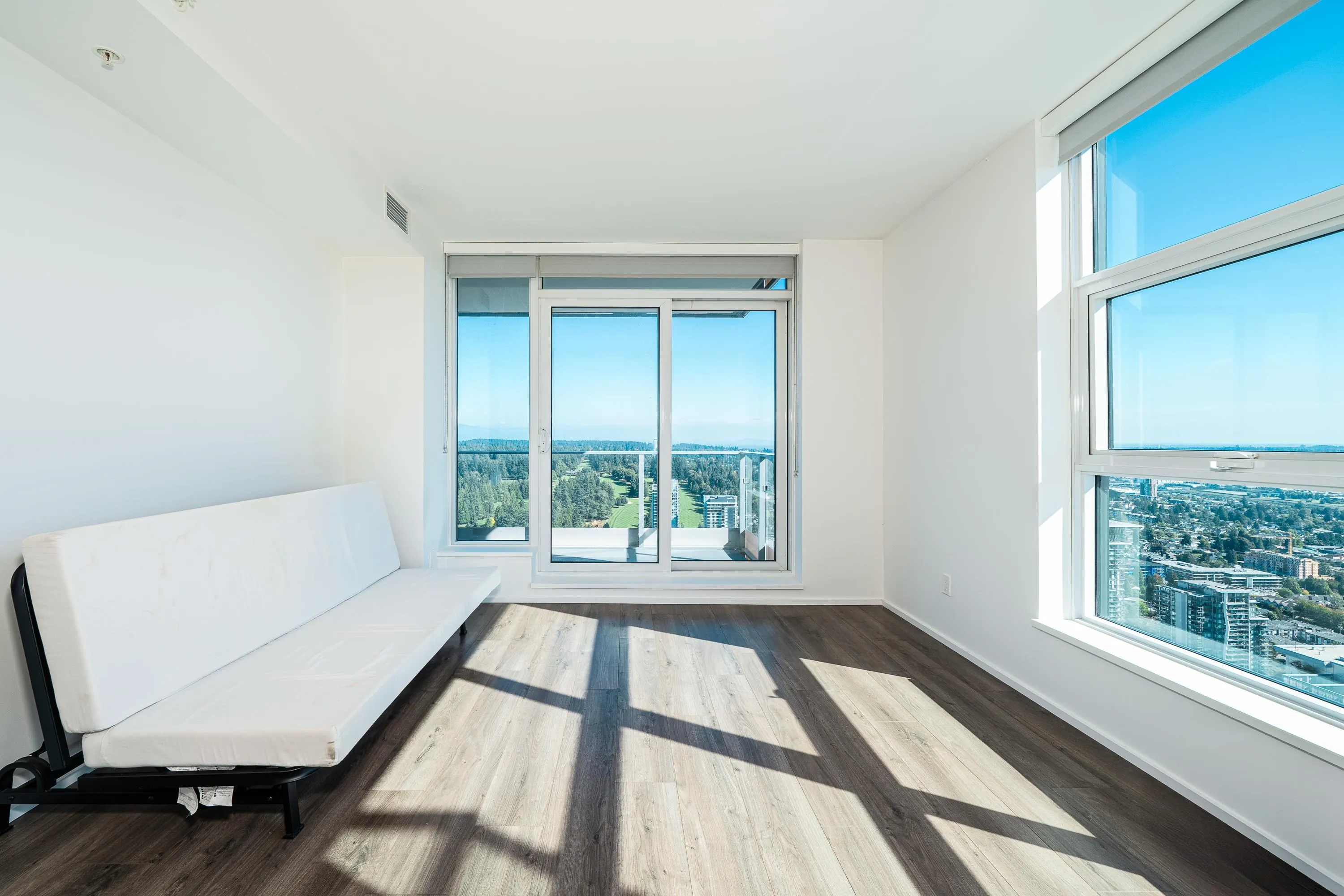 5001 3809 Evergreen Place