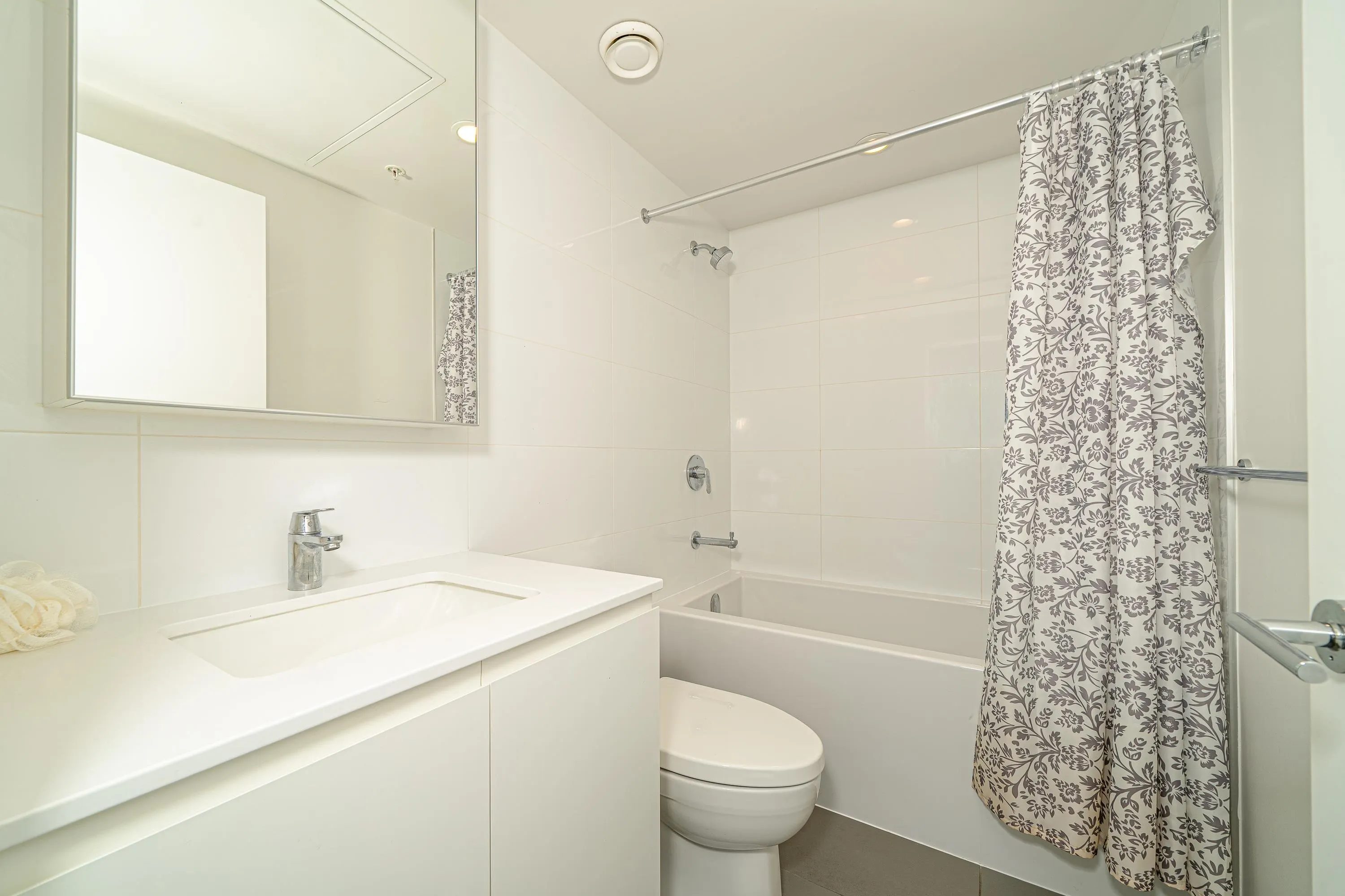 5001 3809 Evergreen Place