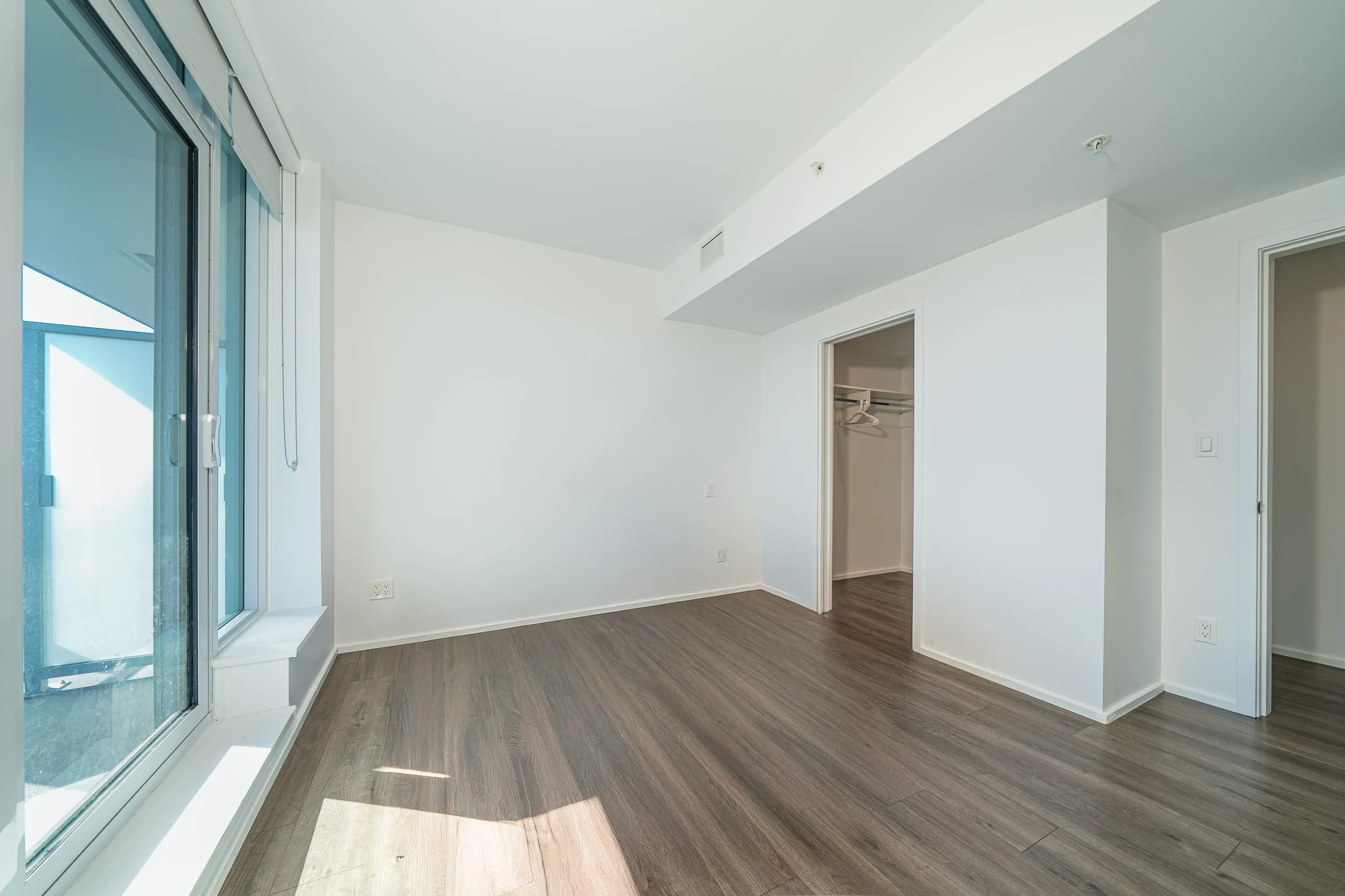 5001 3809 Evergreen Place