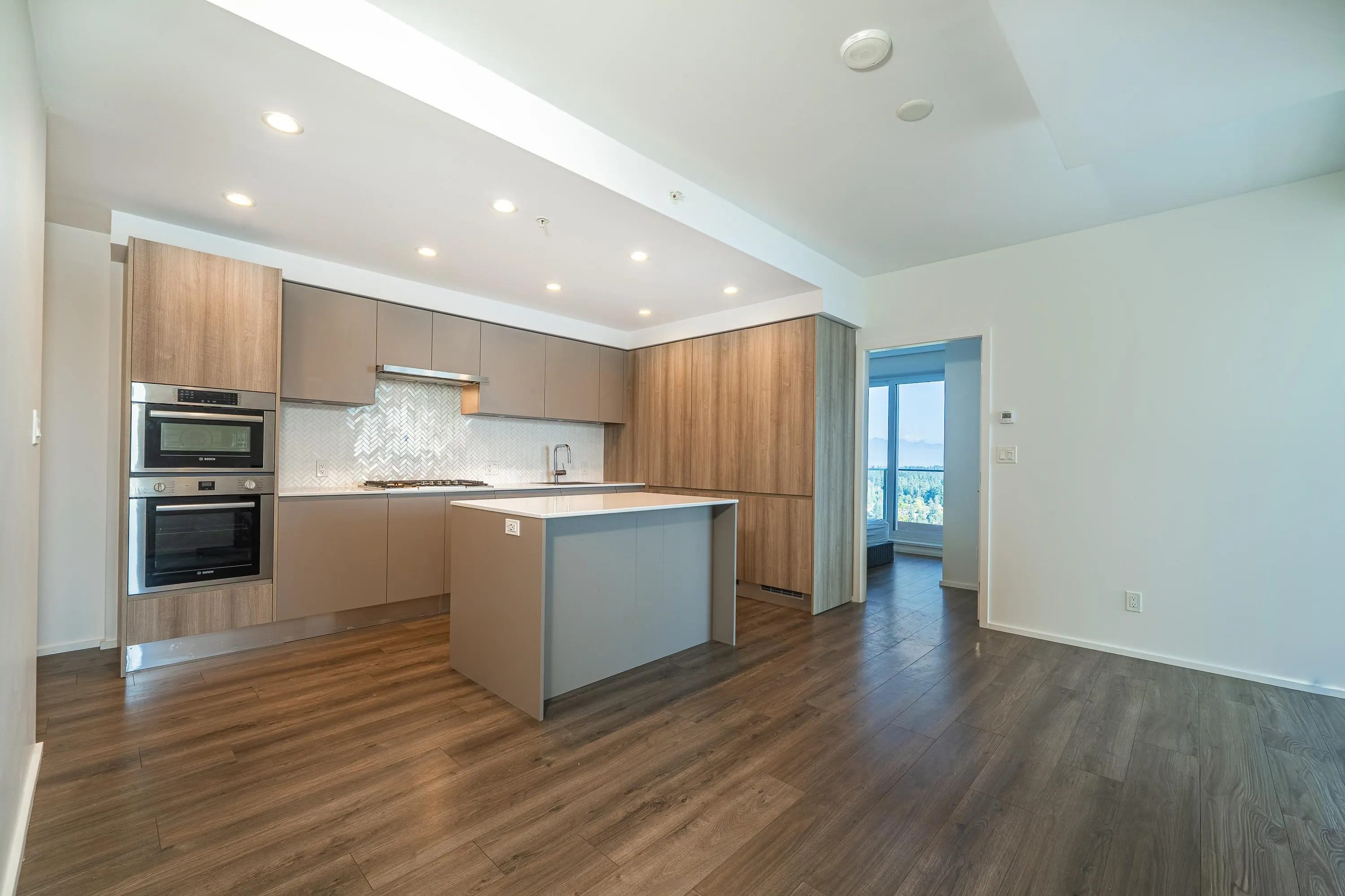 5001 3809 Evergreen Place