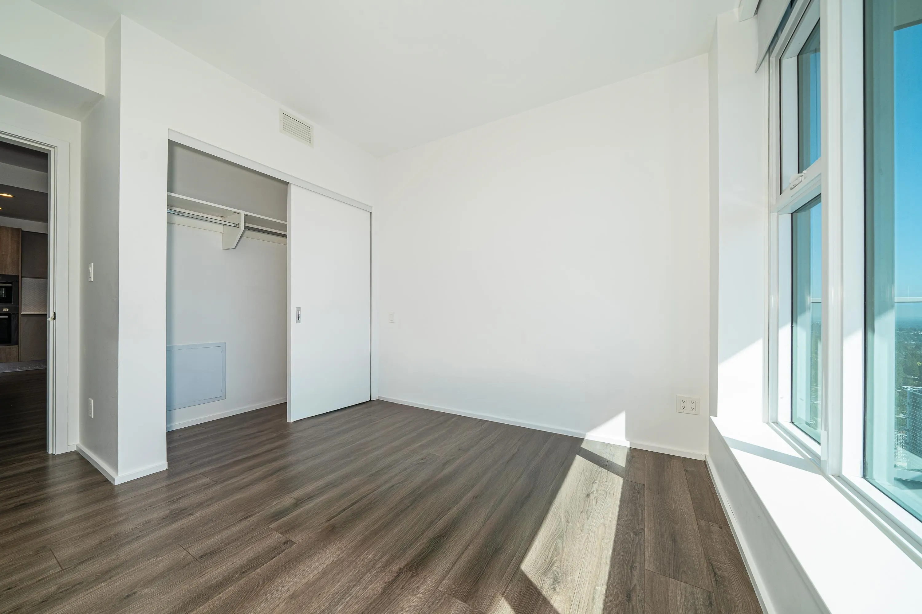 5001 3809 Evergreen Place