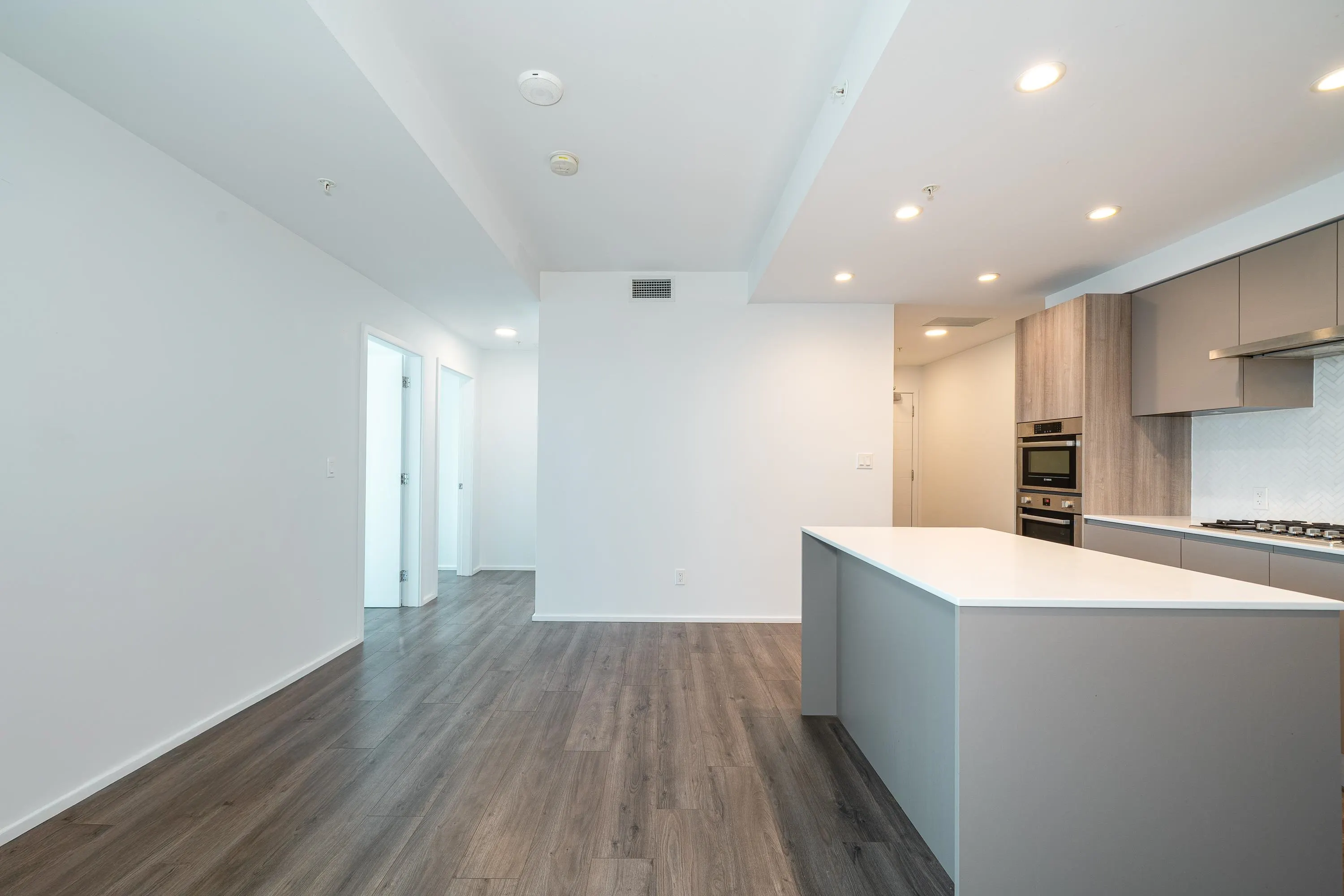 5001 3809 Evergreen Place