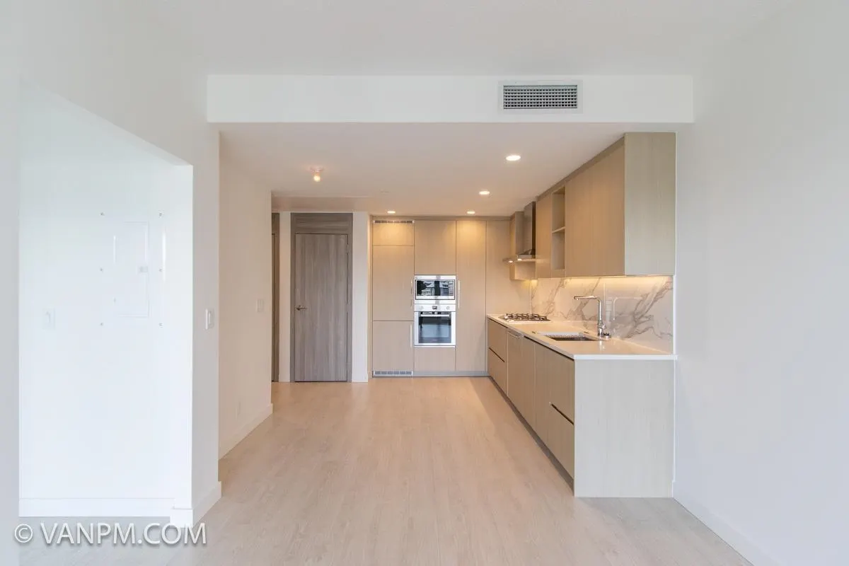 2306 4880 Lougheed Highway