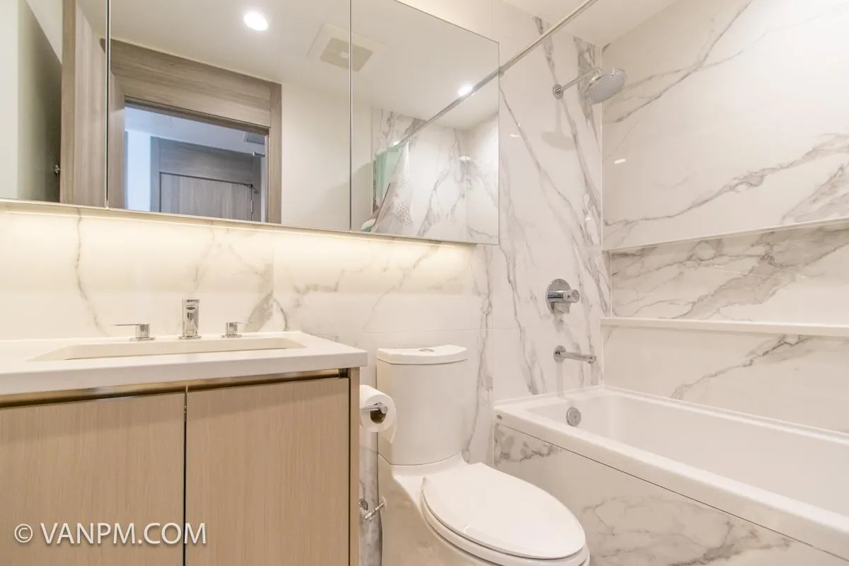 2306 4880 Lougheed Highway