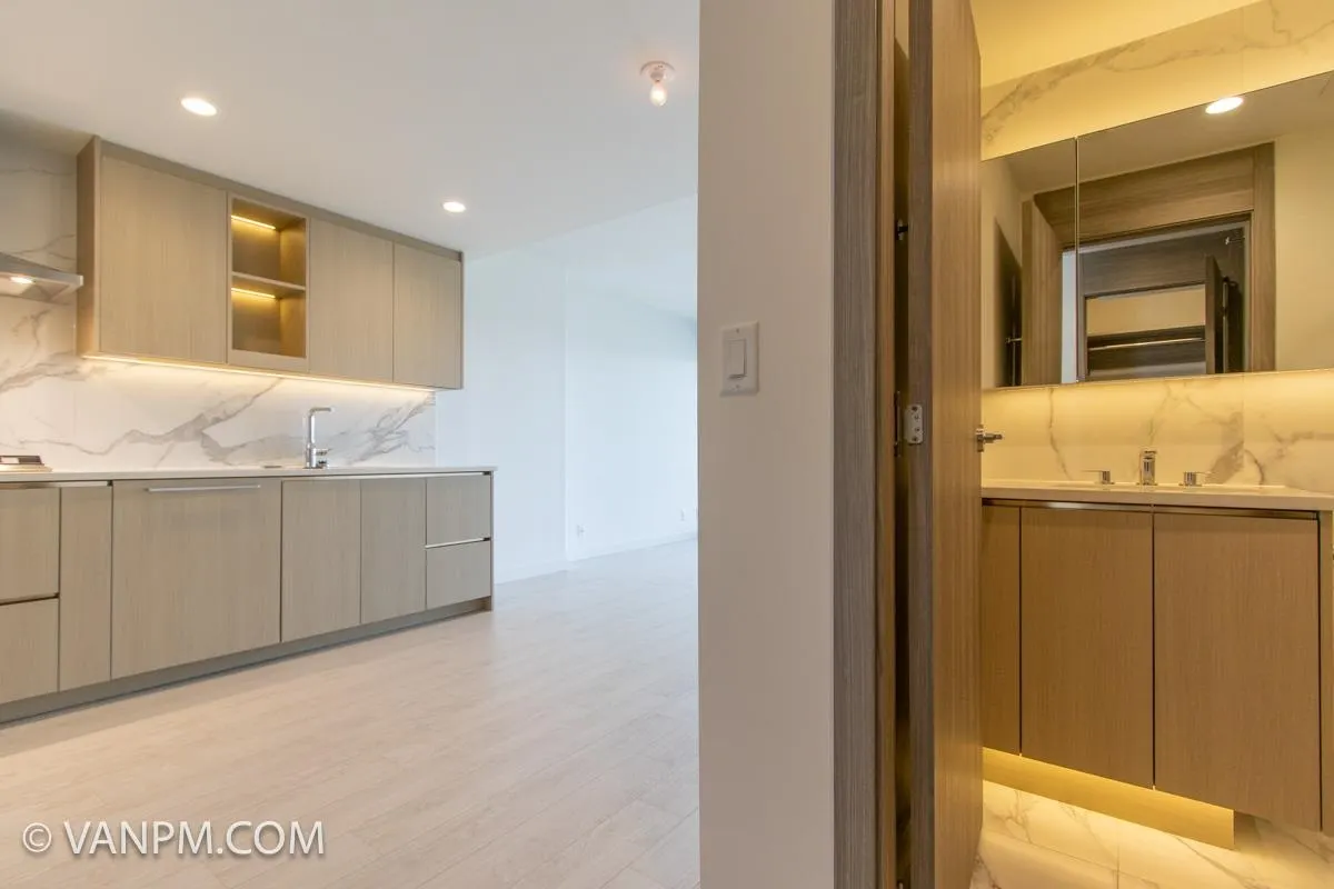 2306 4880 Lougheed Highway