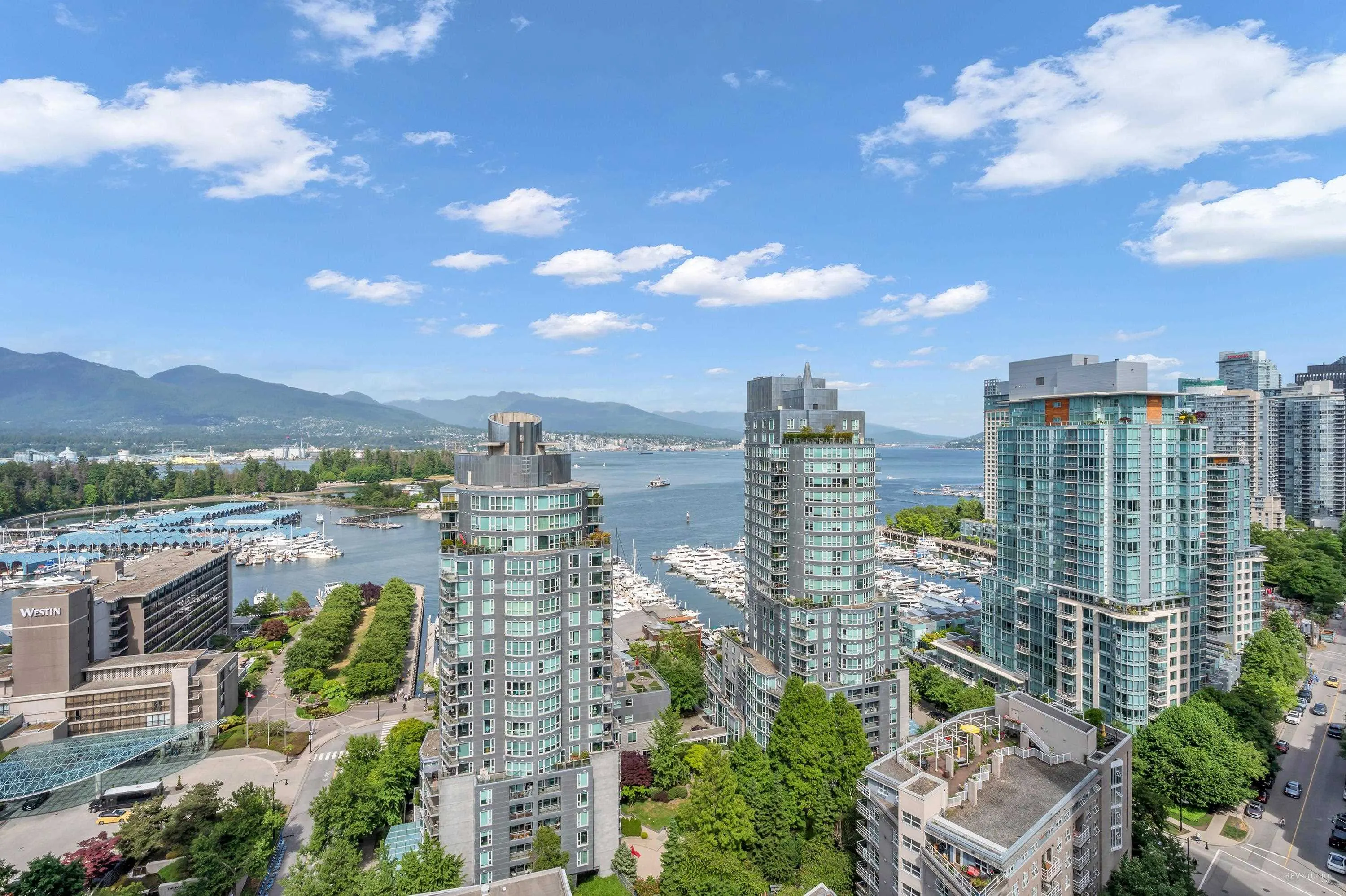 2001 620 Cardero Street