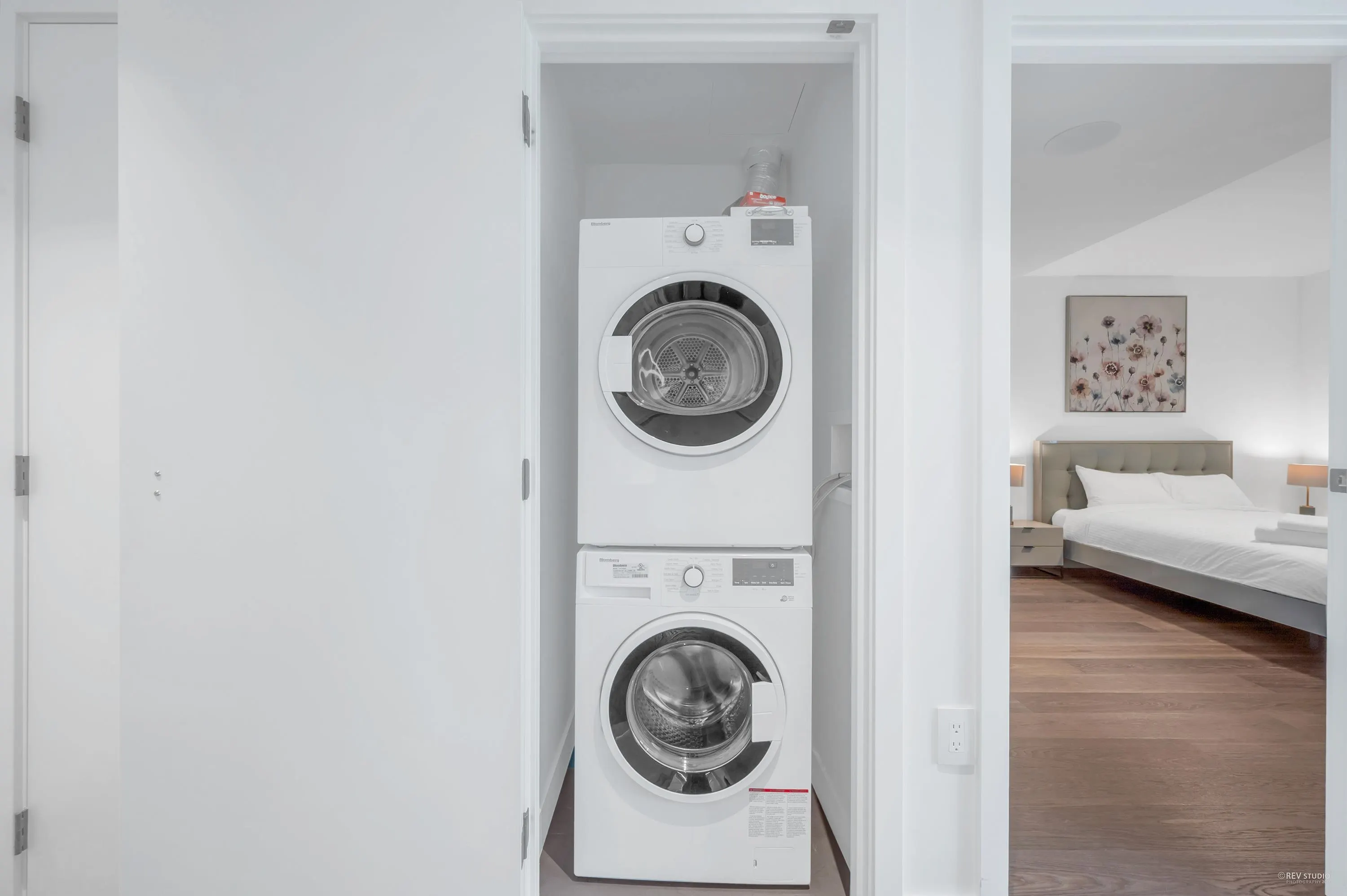 2001 620 Cardero Street