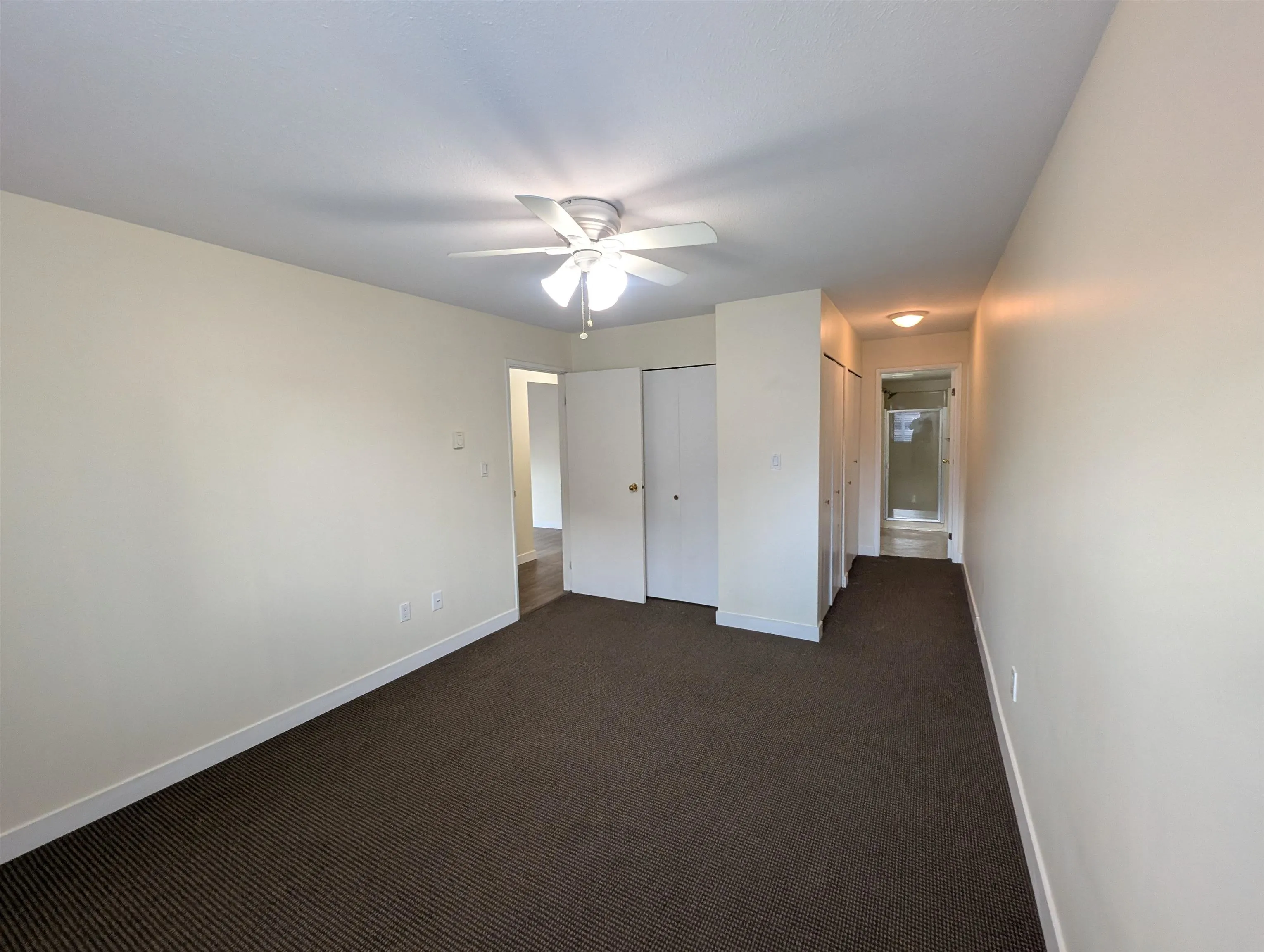 303 33850 Fern Street