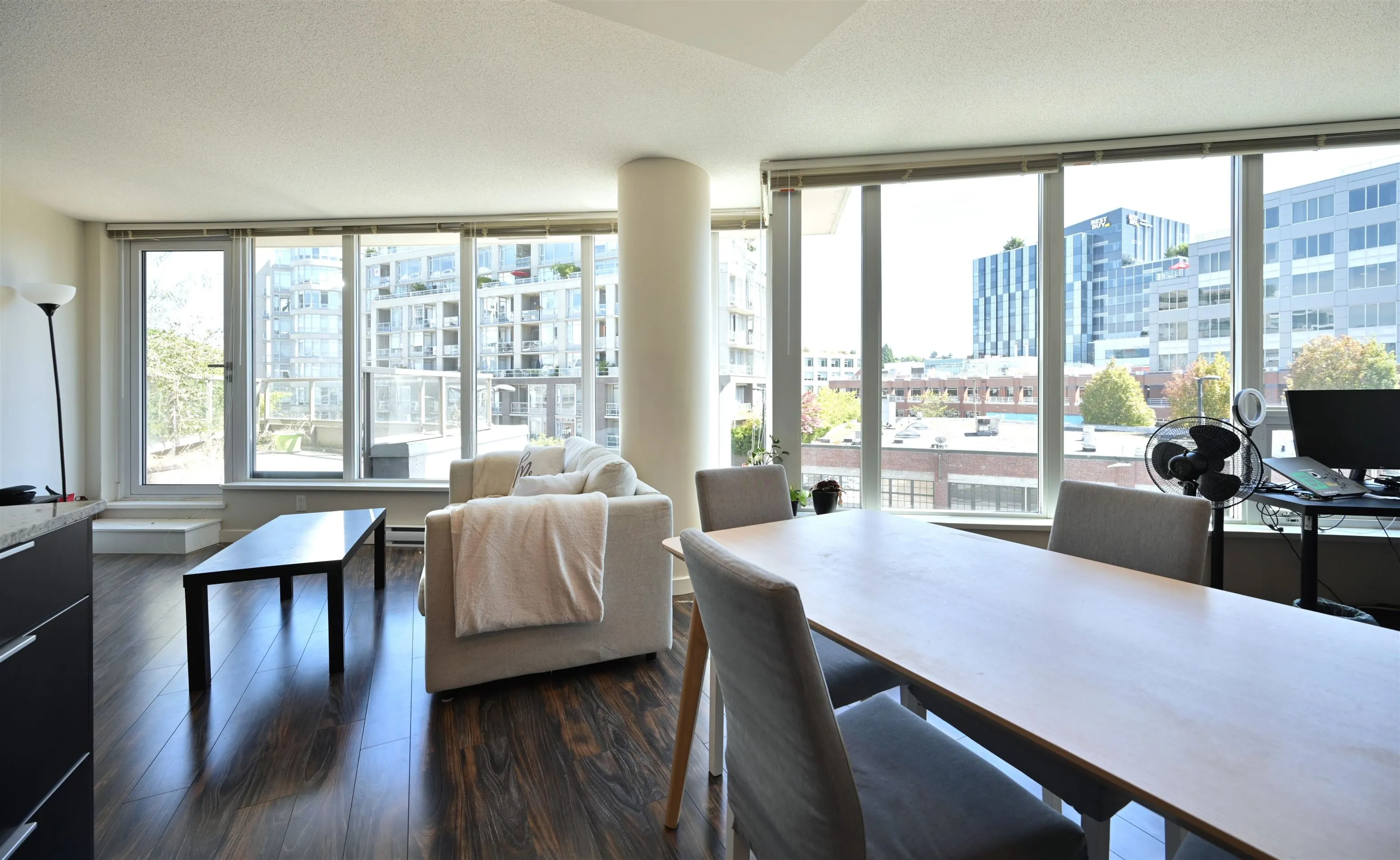 410 445 W 2nd Avenue