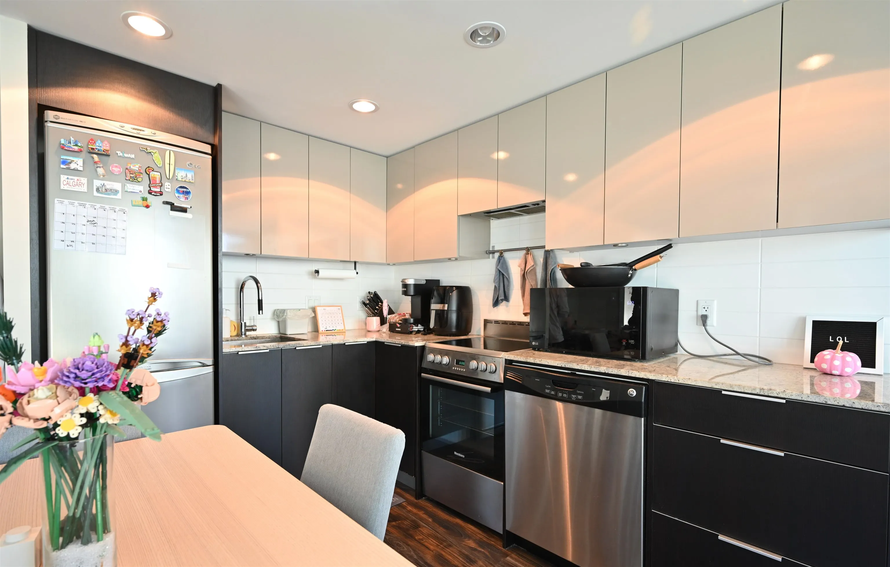 410 445 W 2nd Avenue