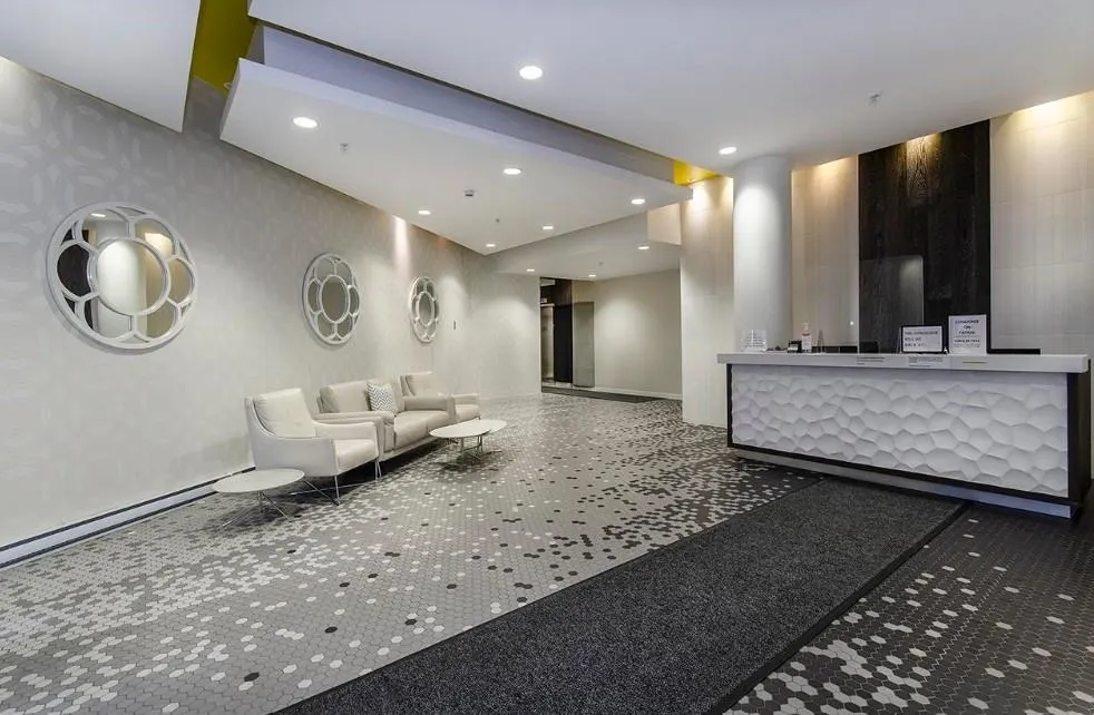 410 445 W 2nd Avenue