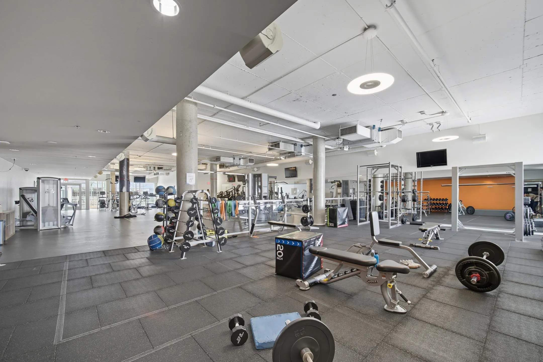 209 522 W 8th Avenue