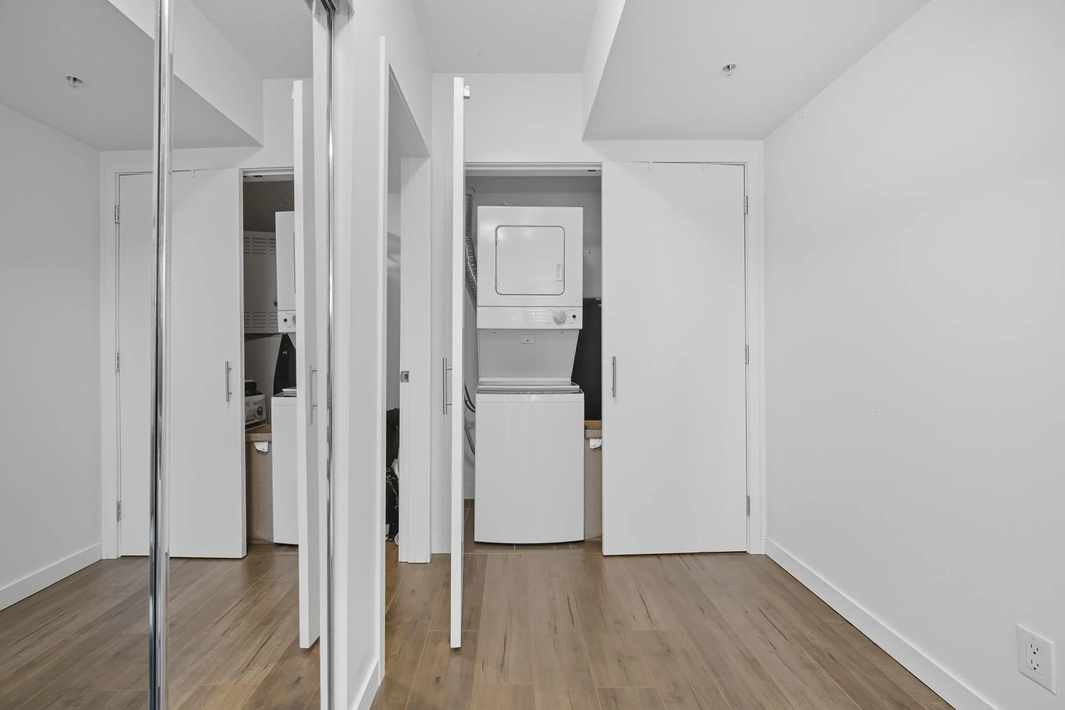 209 522 W 8th Avenue