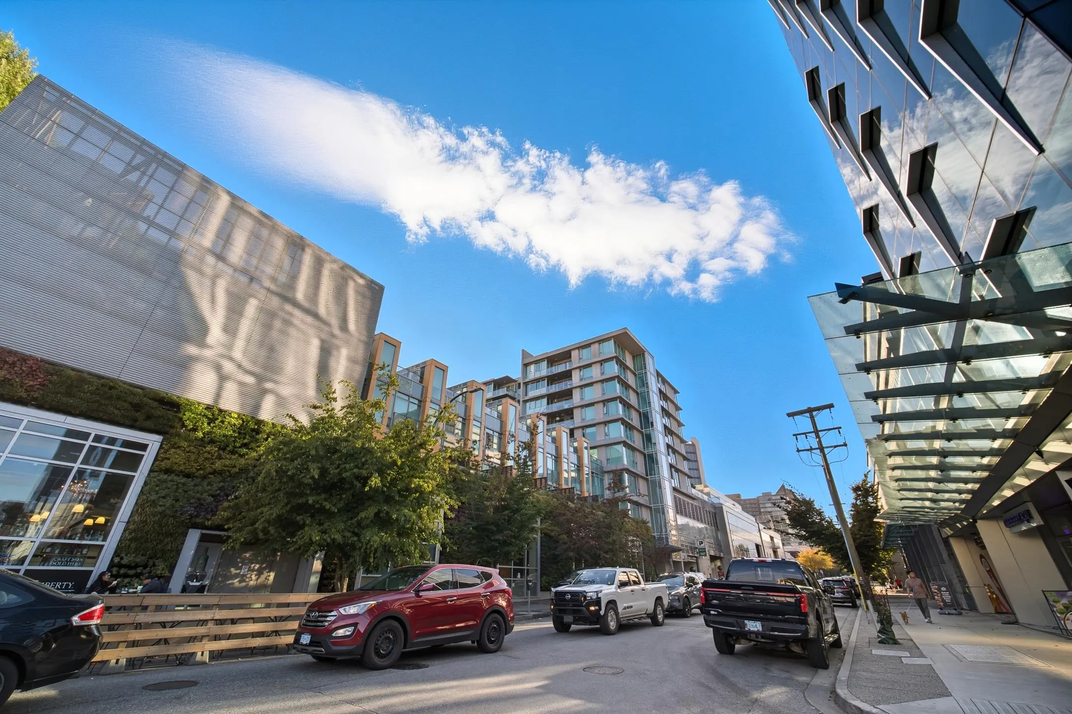 209 522 W 8th Avenue