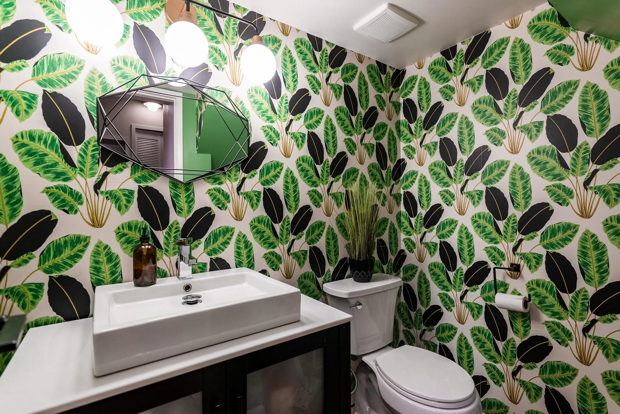 105 1922 W 7th Avenue