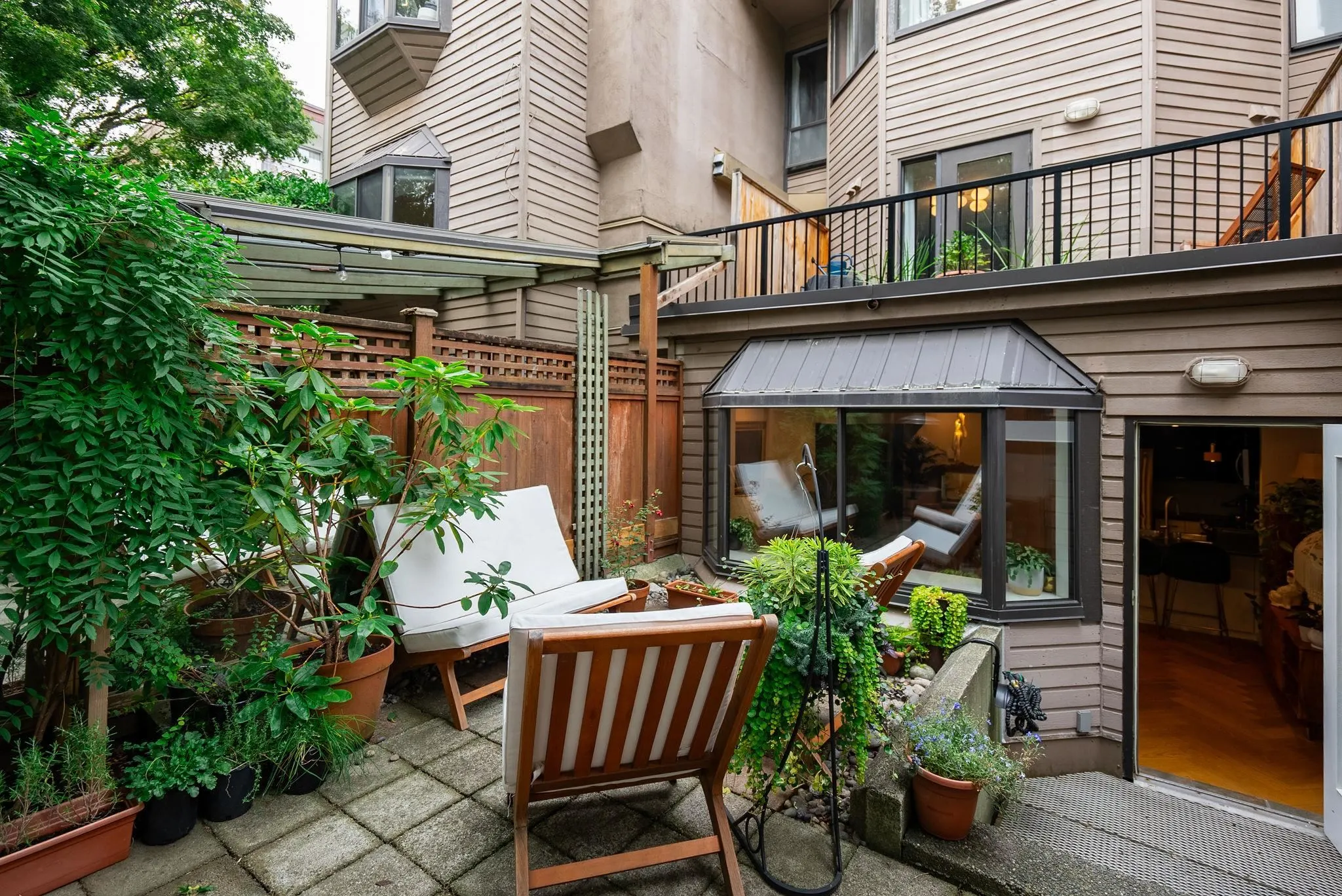 105 1922 W 7th Avenue