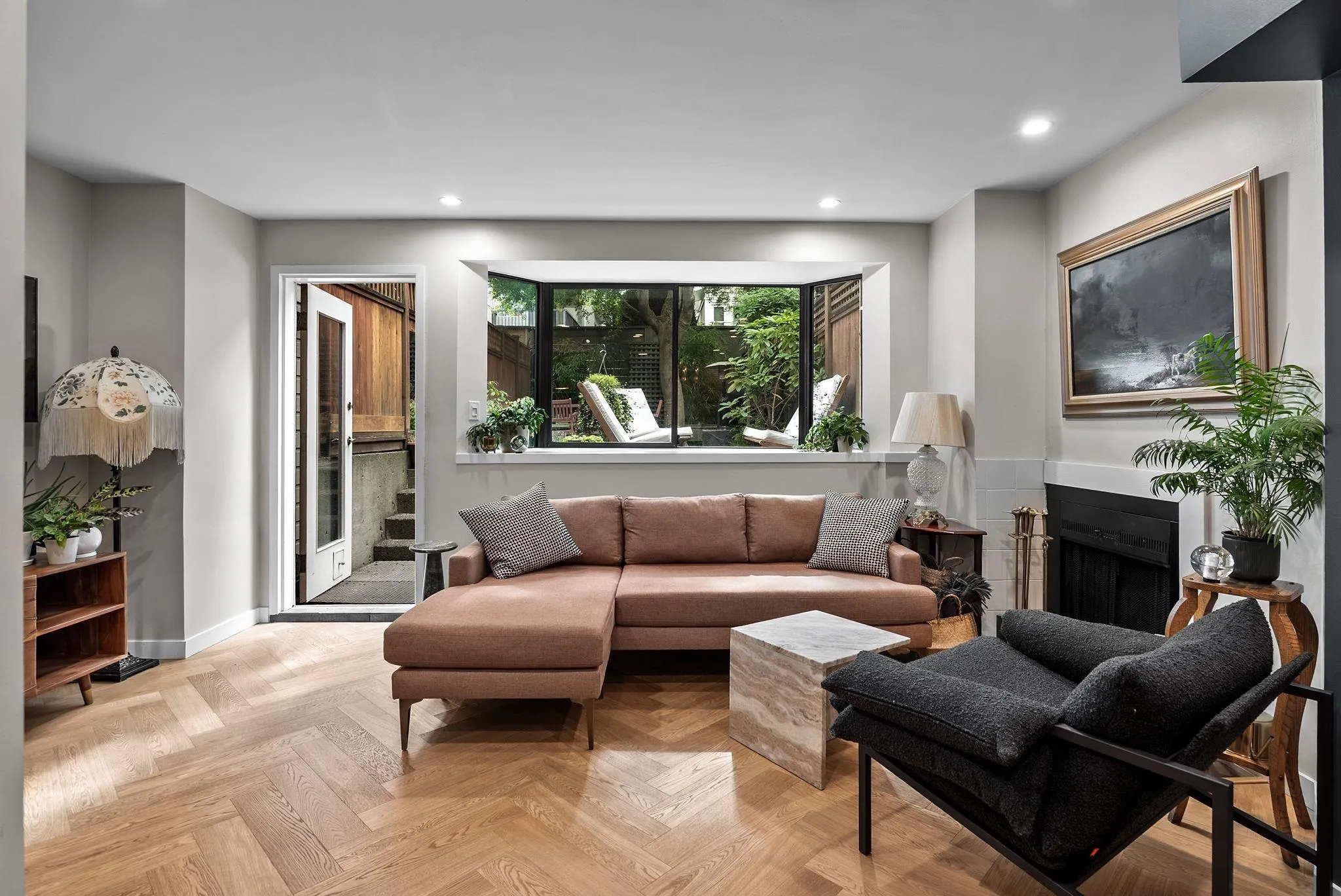 105 1922 W 7th Avenue