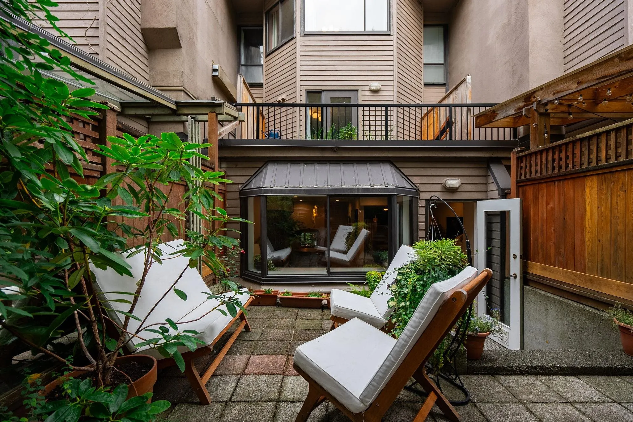 105 1922 W 7th Avenue