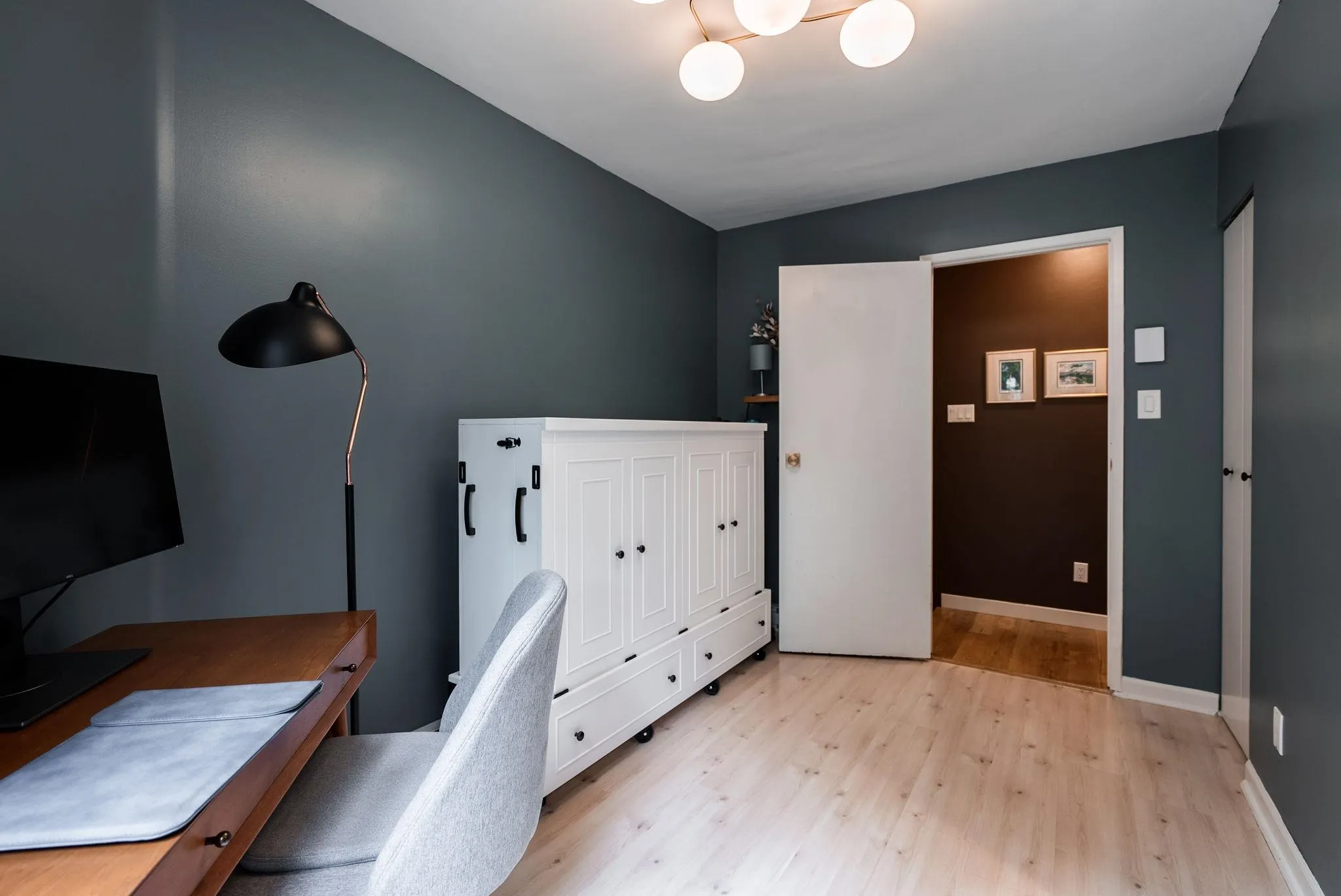 105 1922 W 7th Avenue