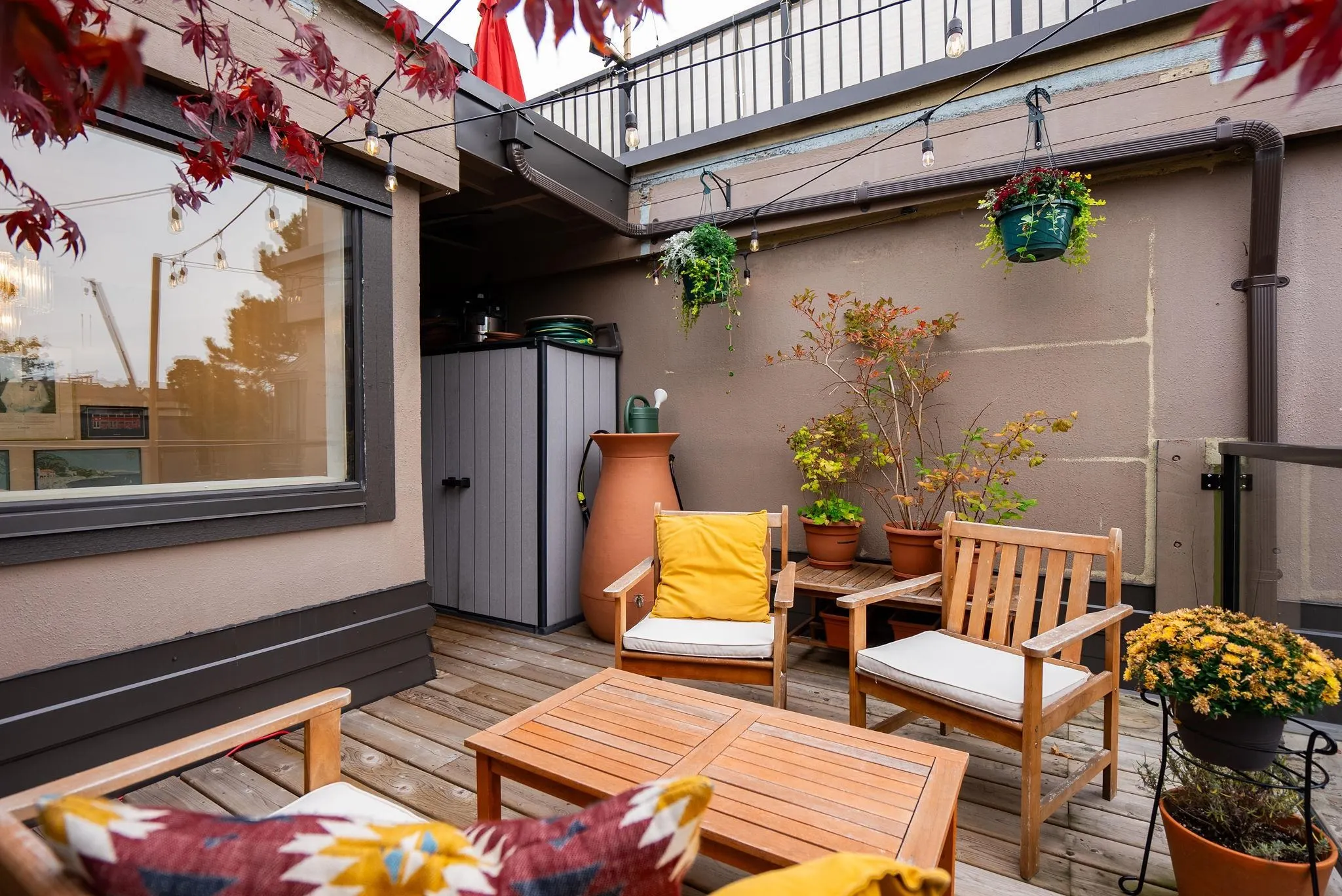 105 1922 W 7th Avenue