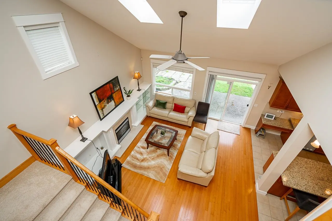 6028 Dunsmuir Crescent