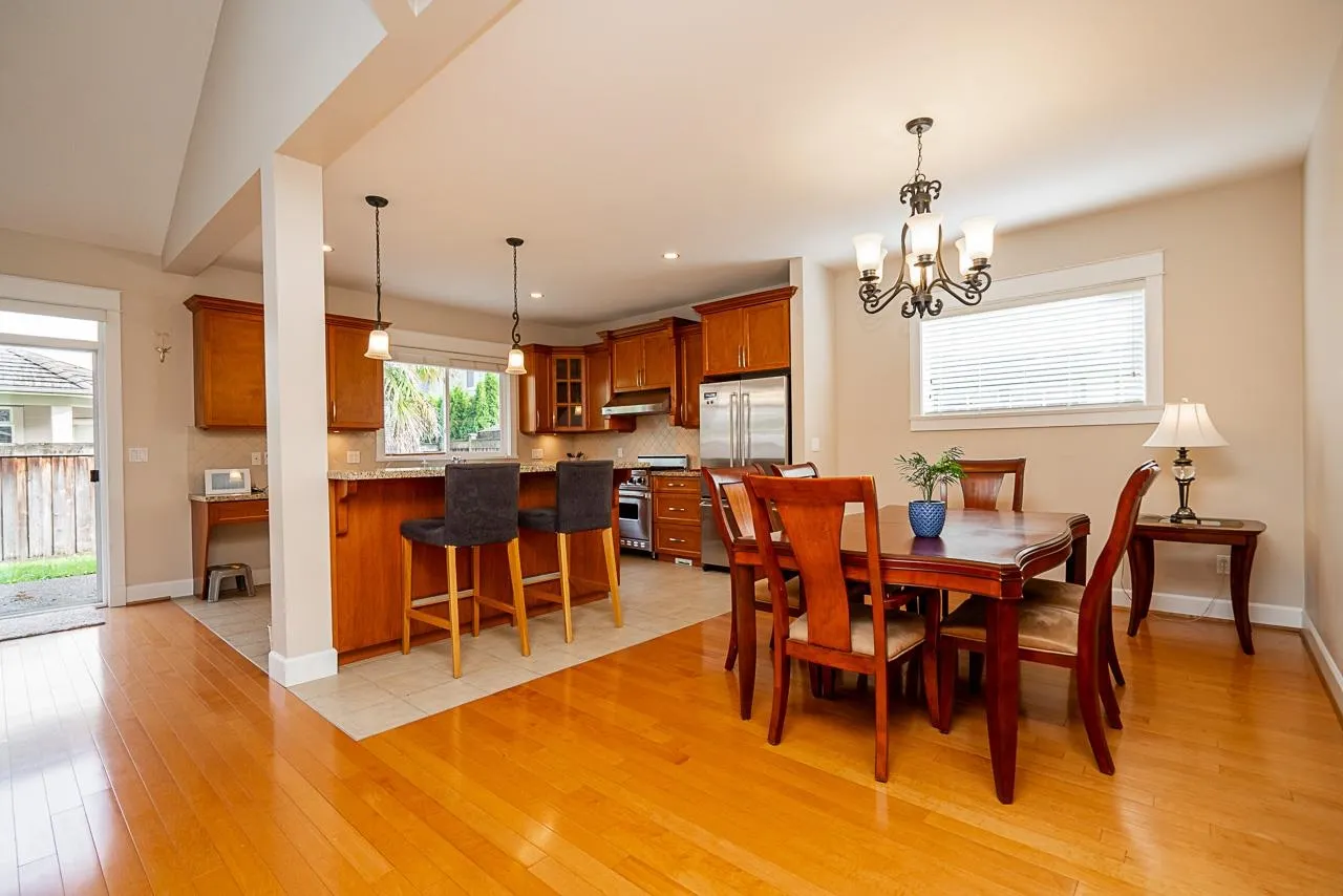 6028 Dunsmuir Crescent