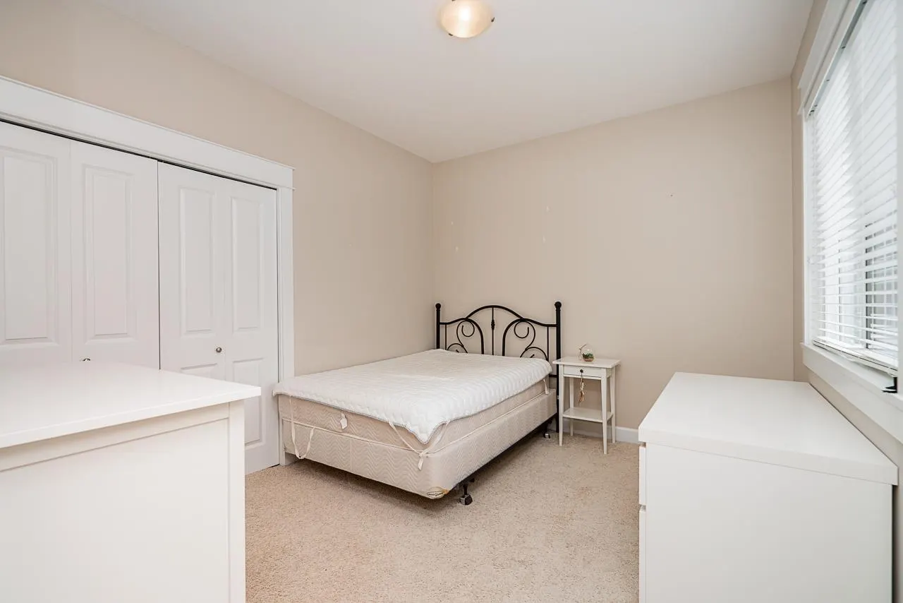 6028 Dunsmuir Crescent