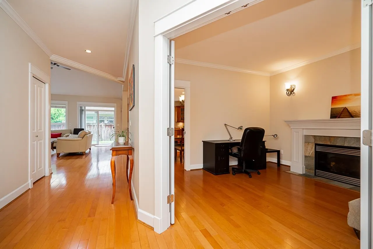 6028 Dunsmuir Crescent