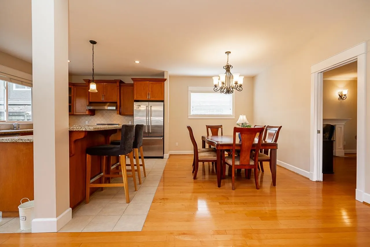 6028 Dunsmuir Crescent