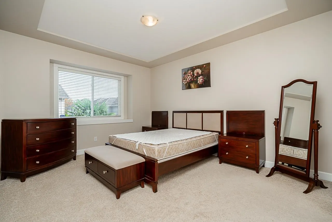 6028 Dunsmuir Crescent