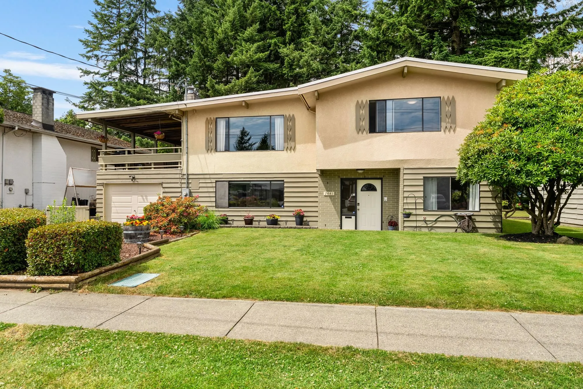 7441 113 Street