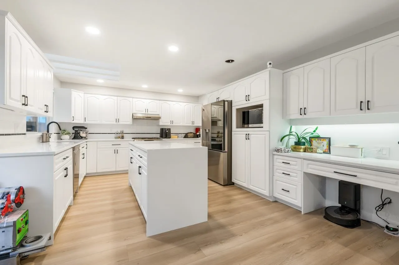 22531 Mcclinton Avenue