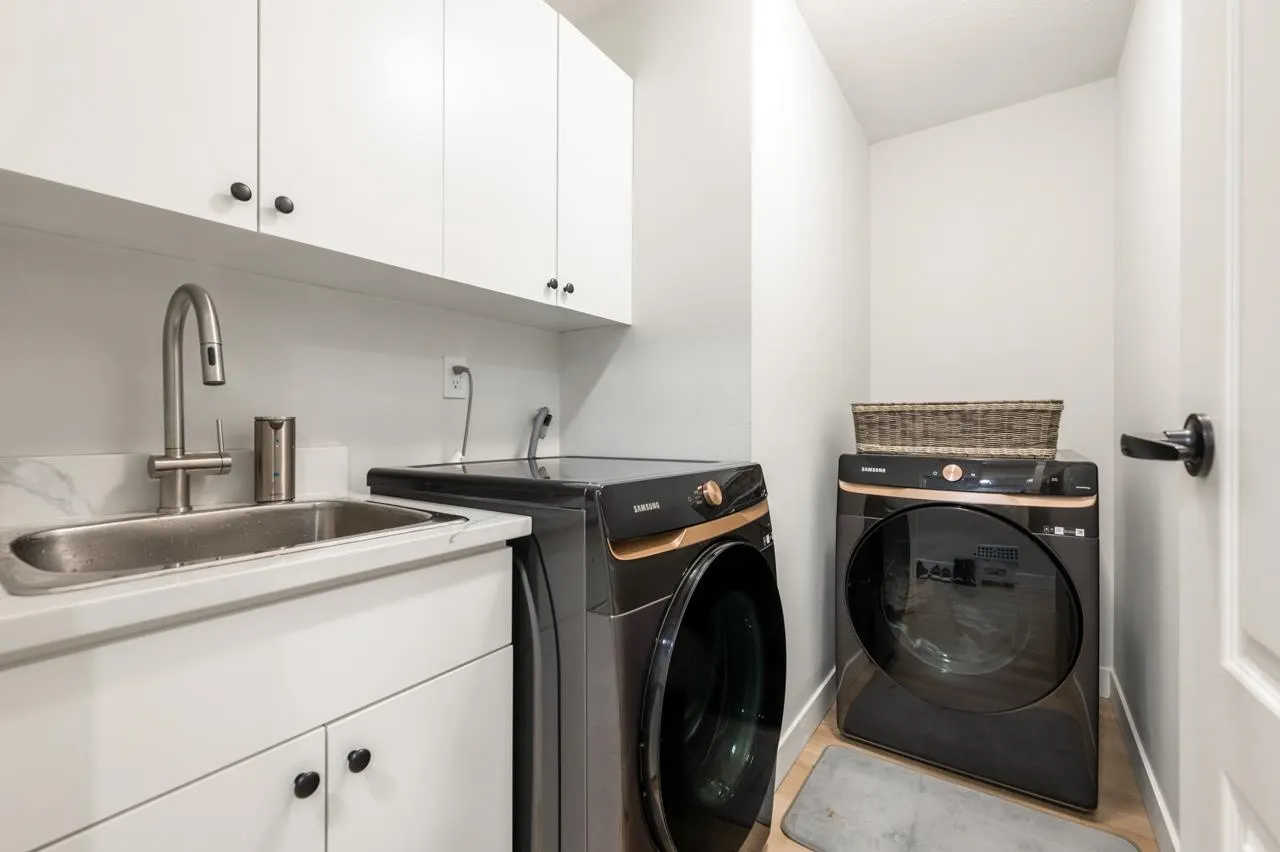 22531 Mcclinton Avenue