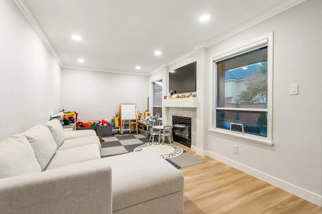 22531 Mcclinton Avenue