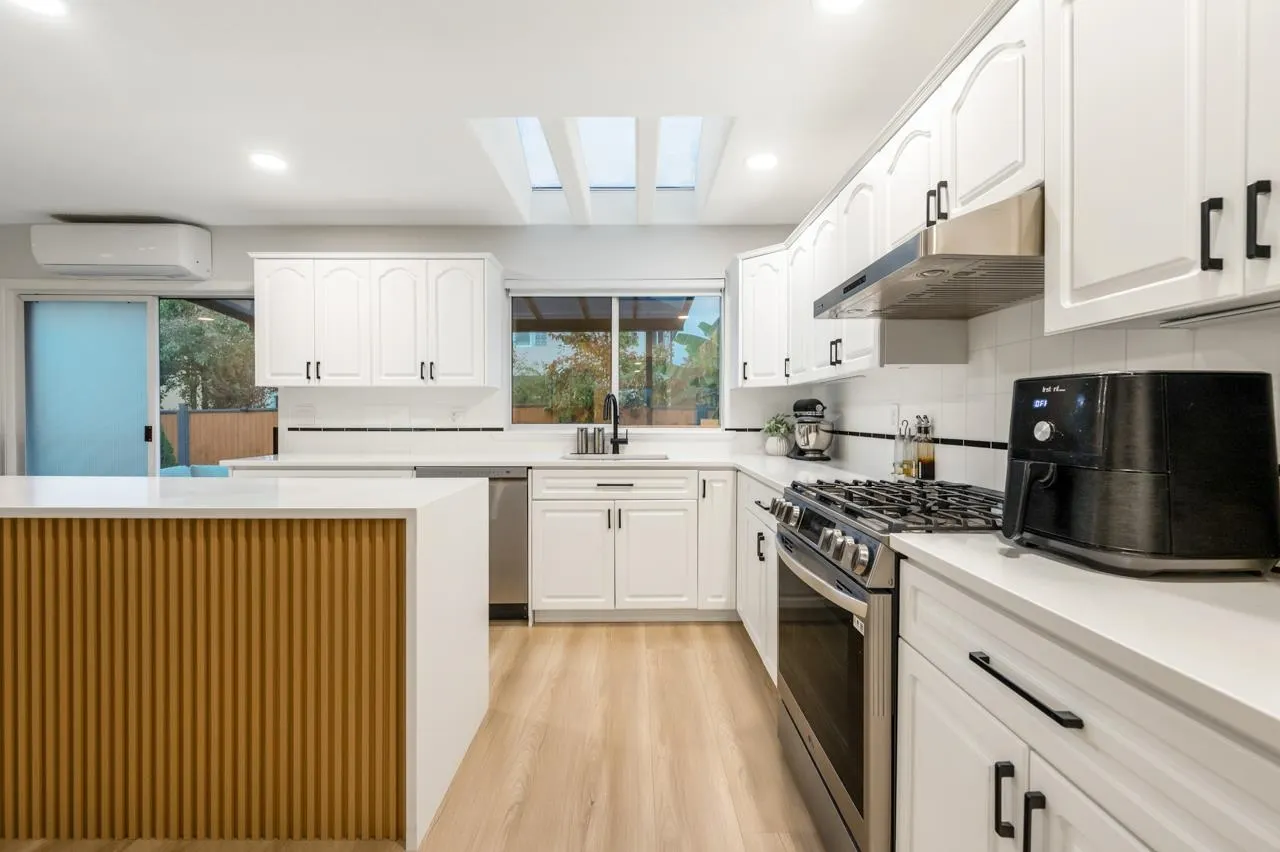 22531 Mcclinton Avenue