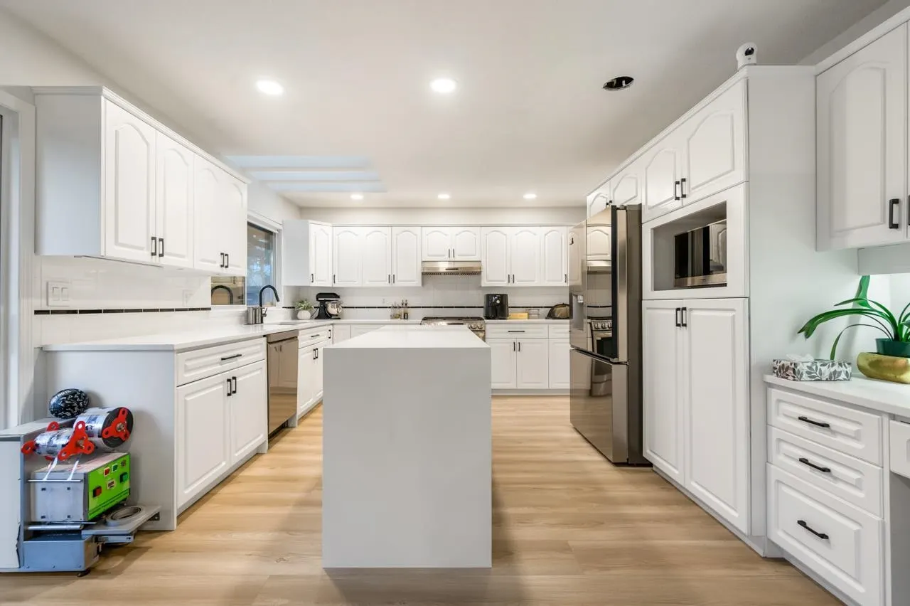 22531 Mcclinton Avenue