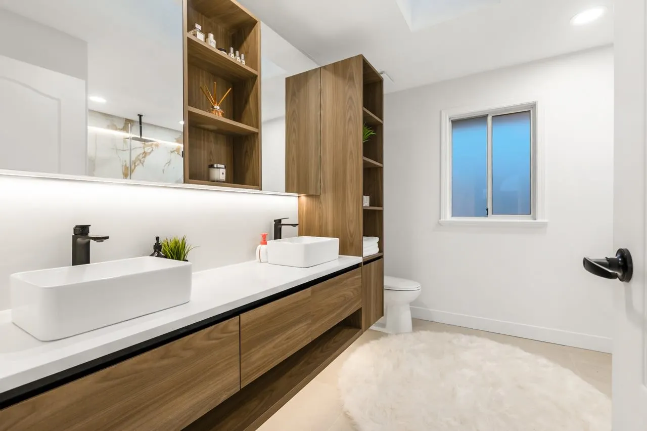 22531 Mcclinton Avenue