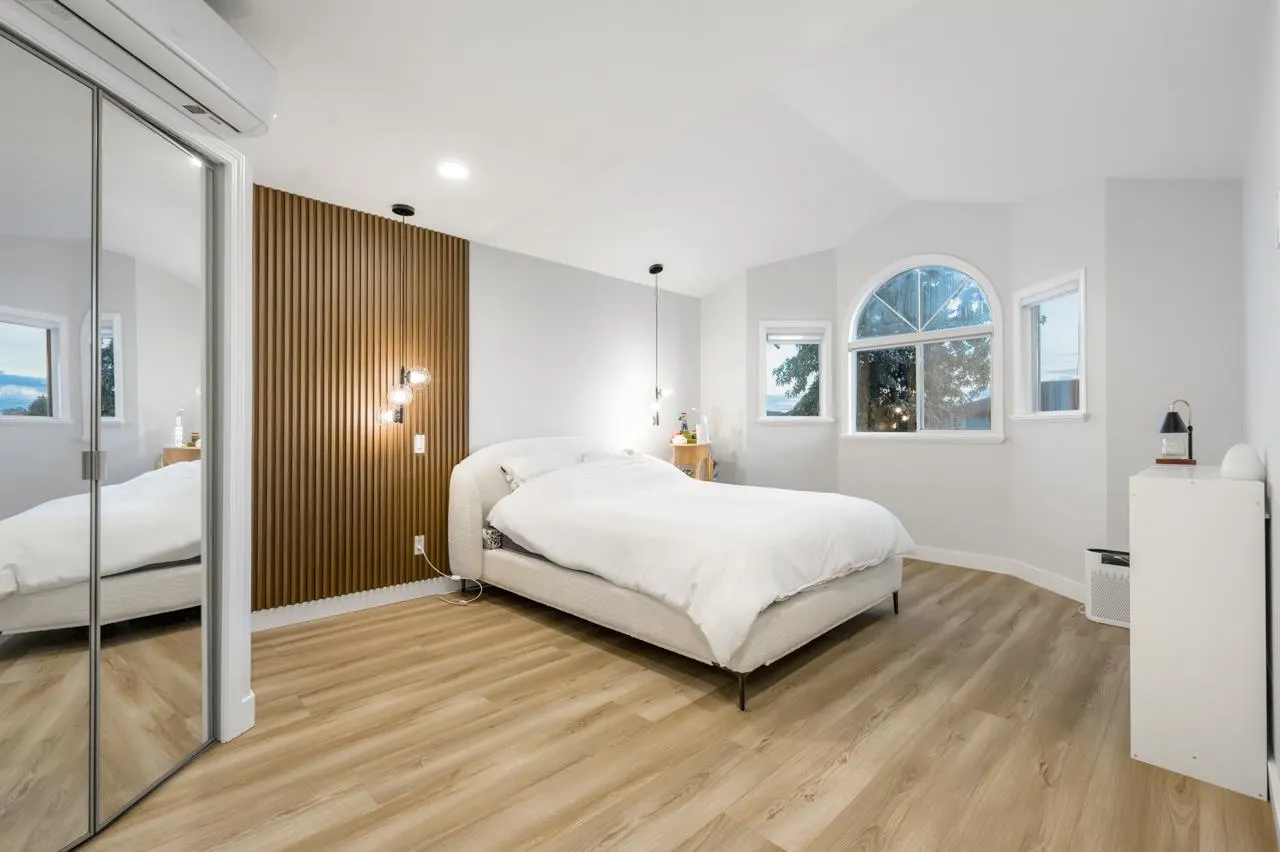 22531 Mcclinton Avenue