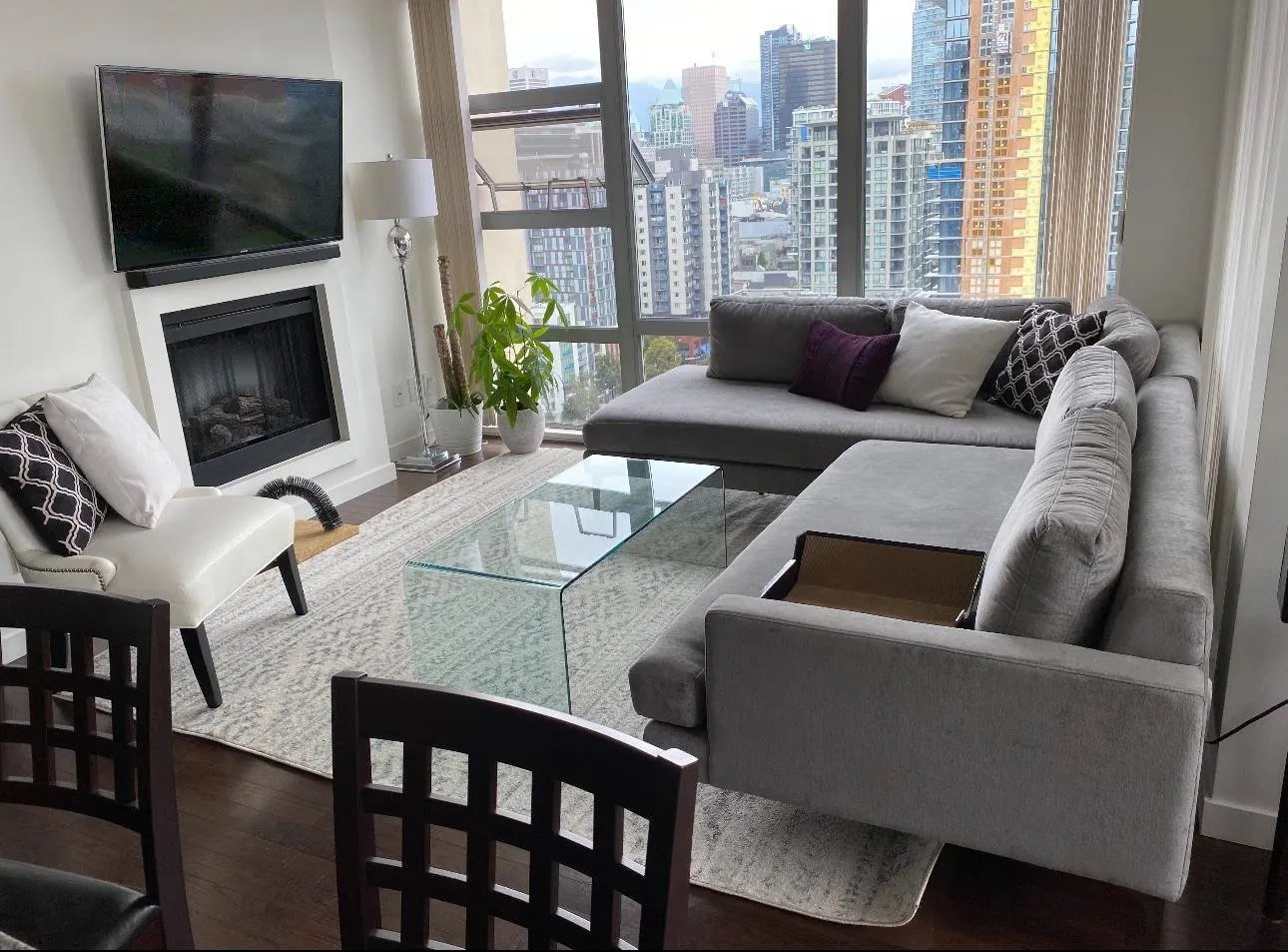 2102 1225 Richards Street