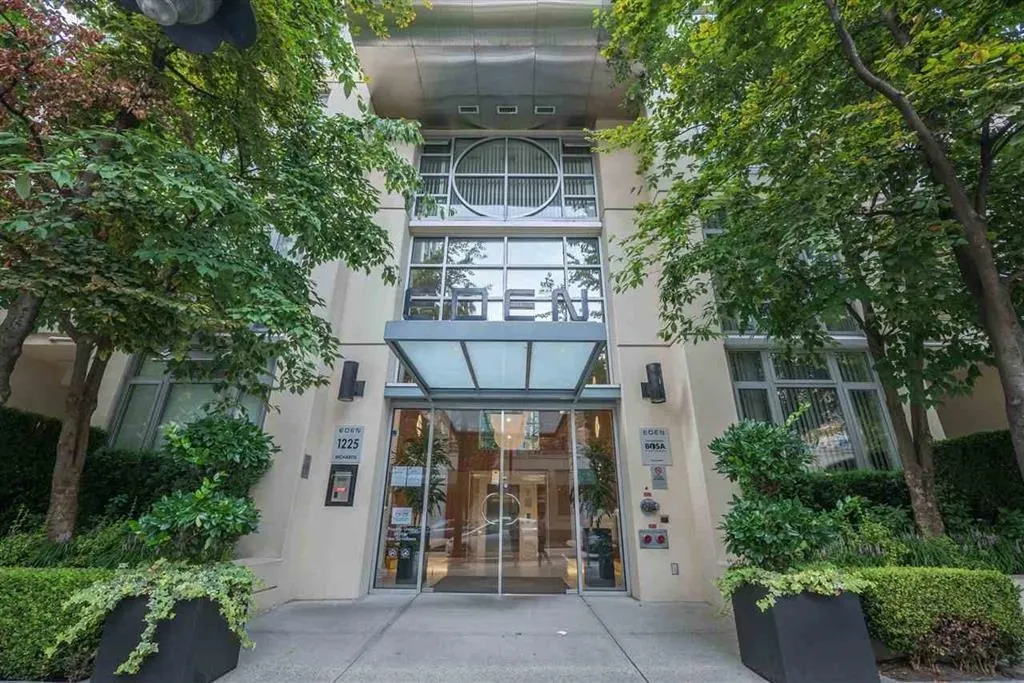 2102 1225 Richards Street