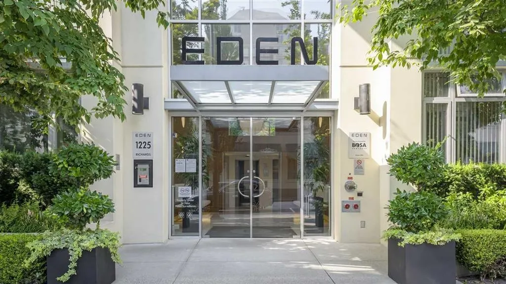 2102 1225 Richards Street