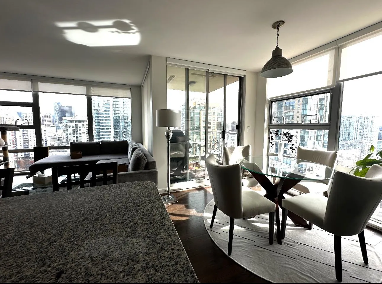 2102 1225 Richards Street