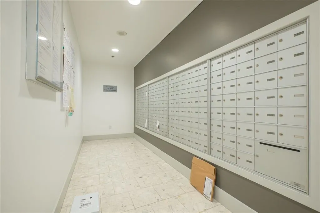 2102 1225 Richards Street