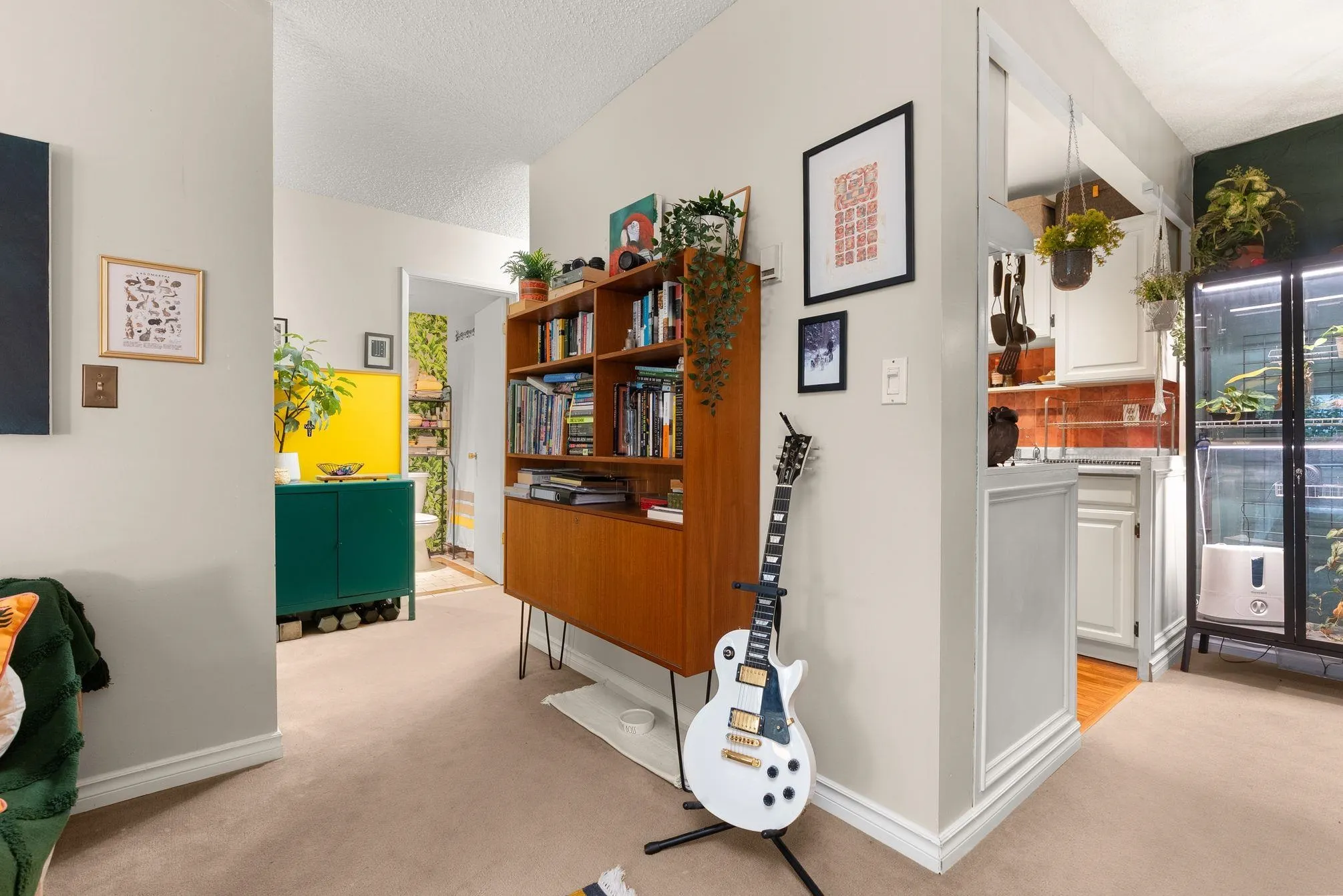 308 2366 Wall Street