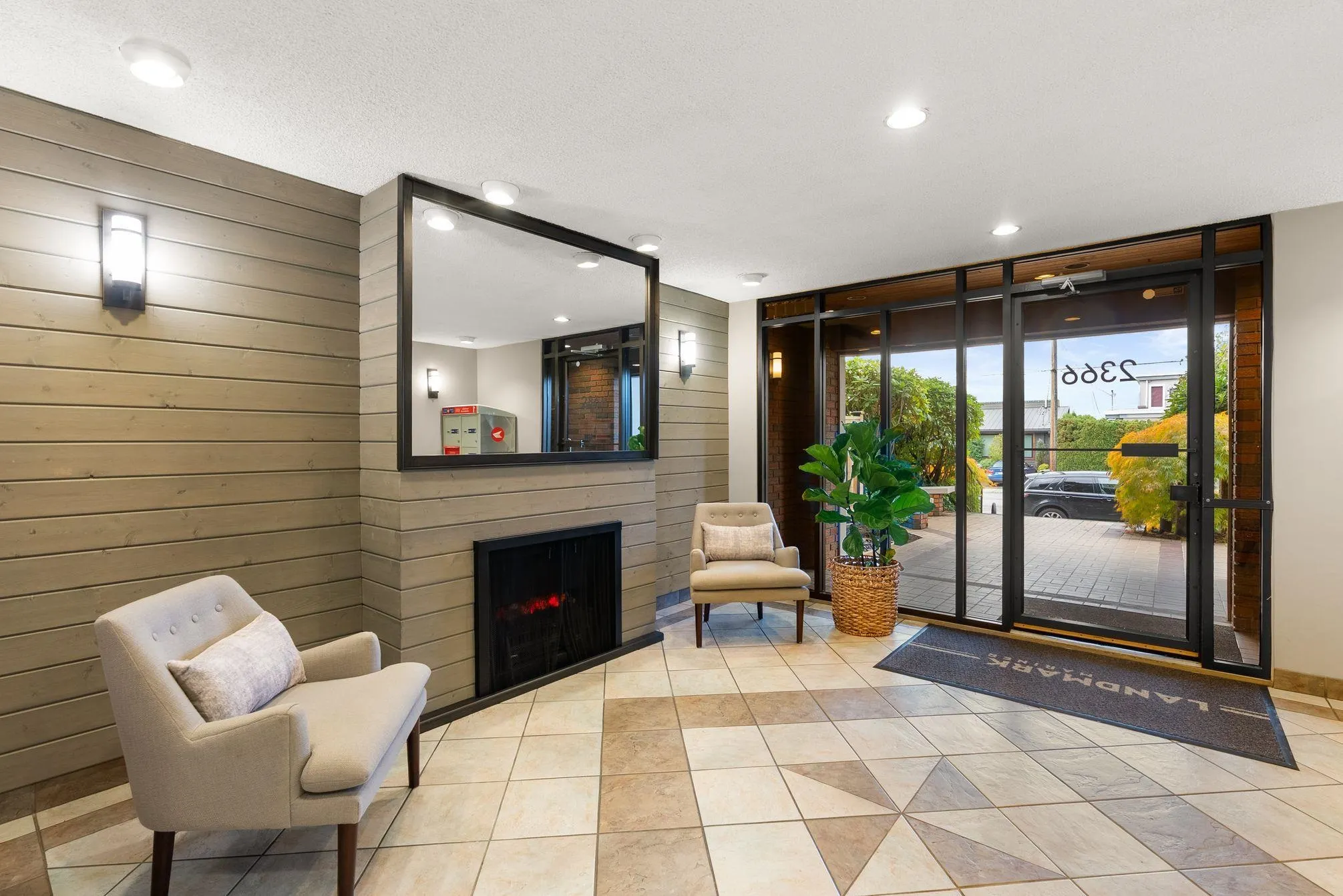 308 2366 Wall Street