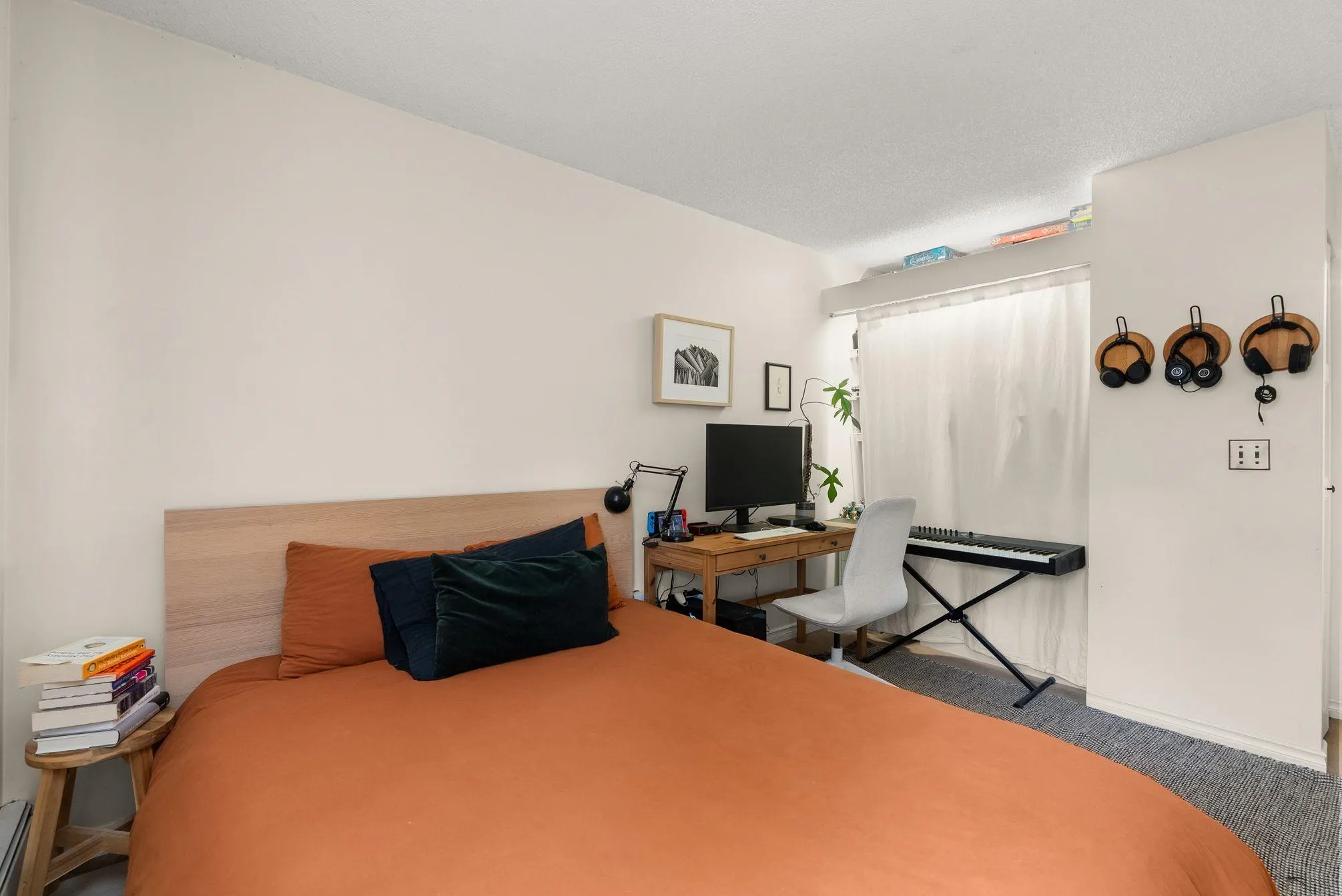 308 2366 Wall Street